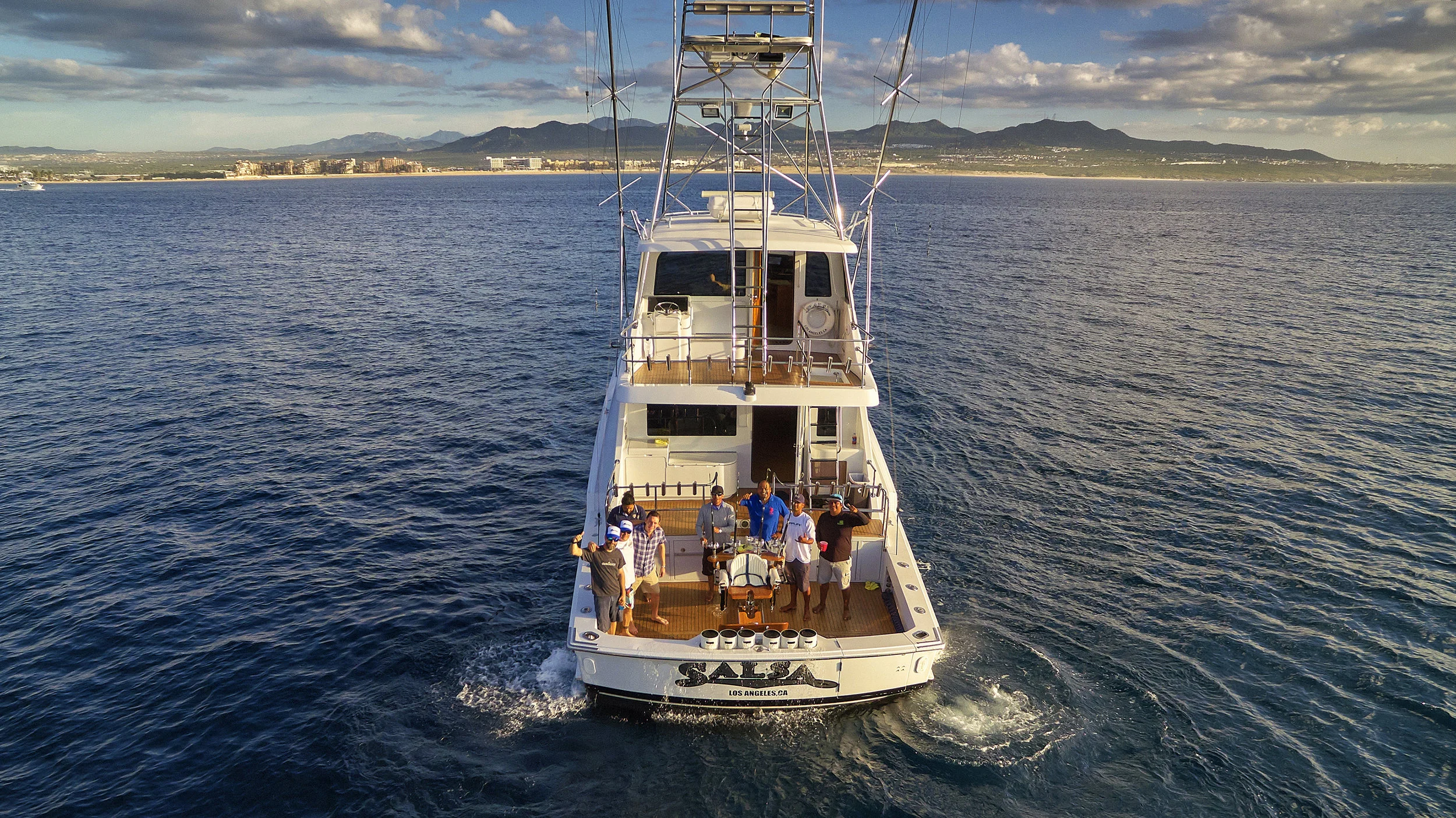 SALSA_YACHT_AEREA_FINAL 2.jpg