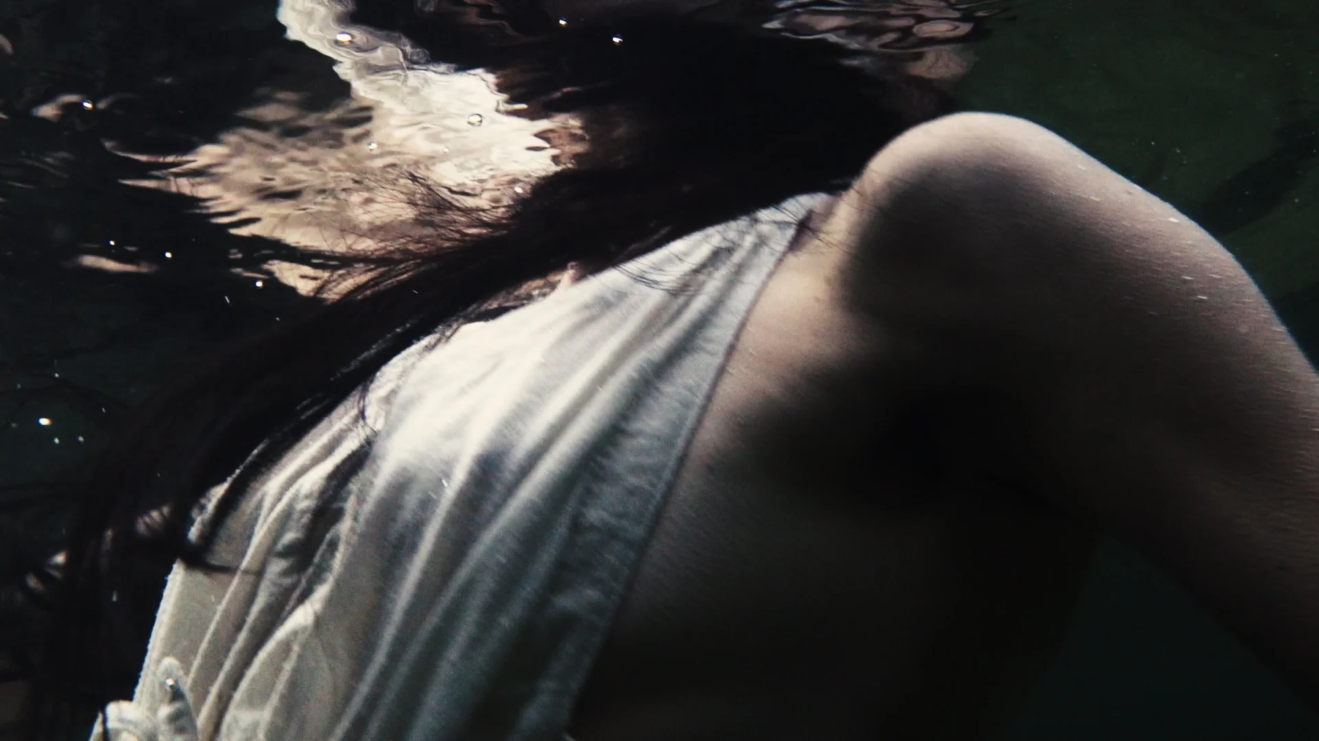 2017 REEL ROUGHCUT I MIN 8.00_00_47_23.Still007.jpg