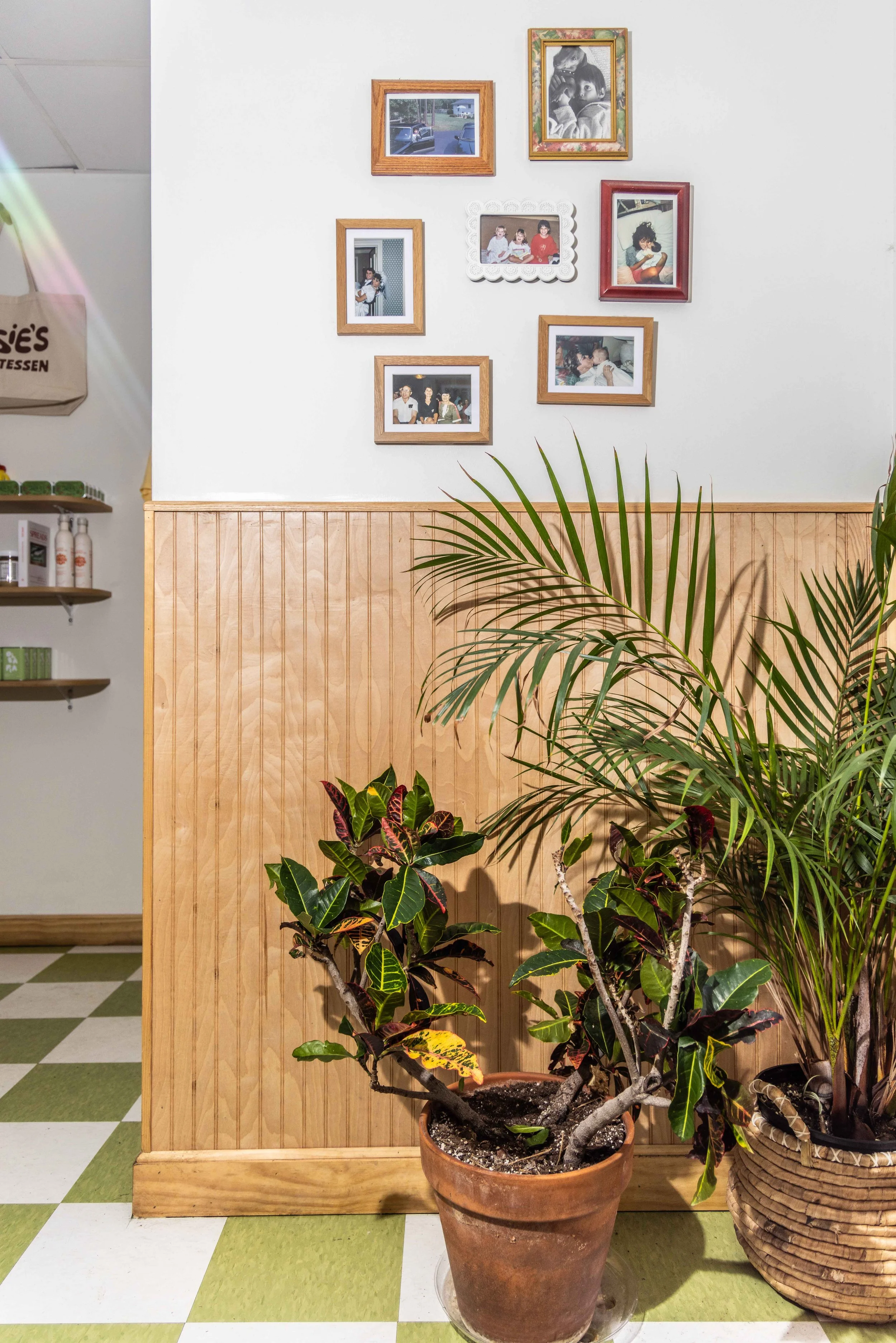 2025.11 - Susie's - Proof - Web-1968.JPG