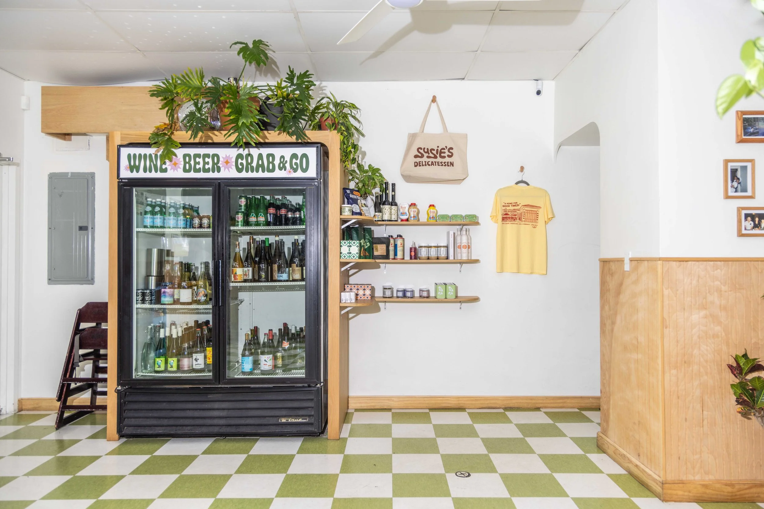 2025.11 - Susie's - Proof - Web-1977.JPG