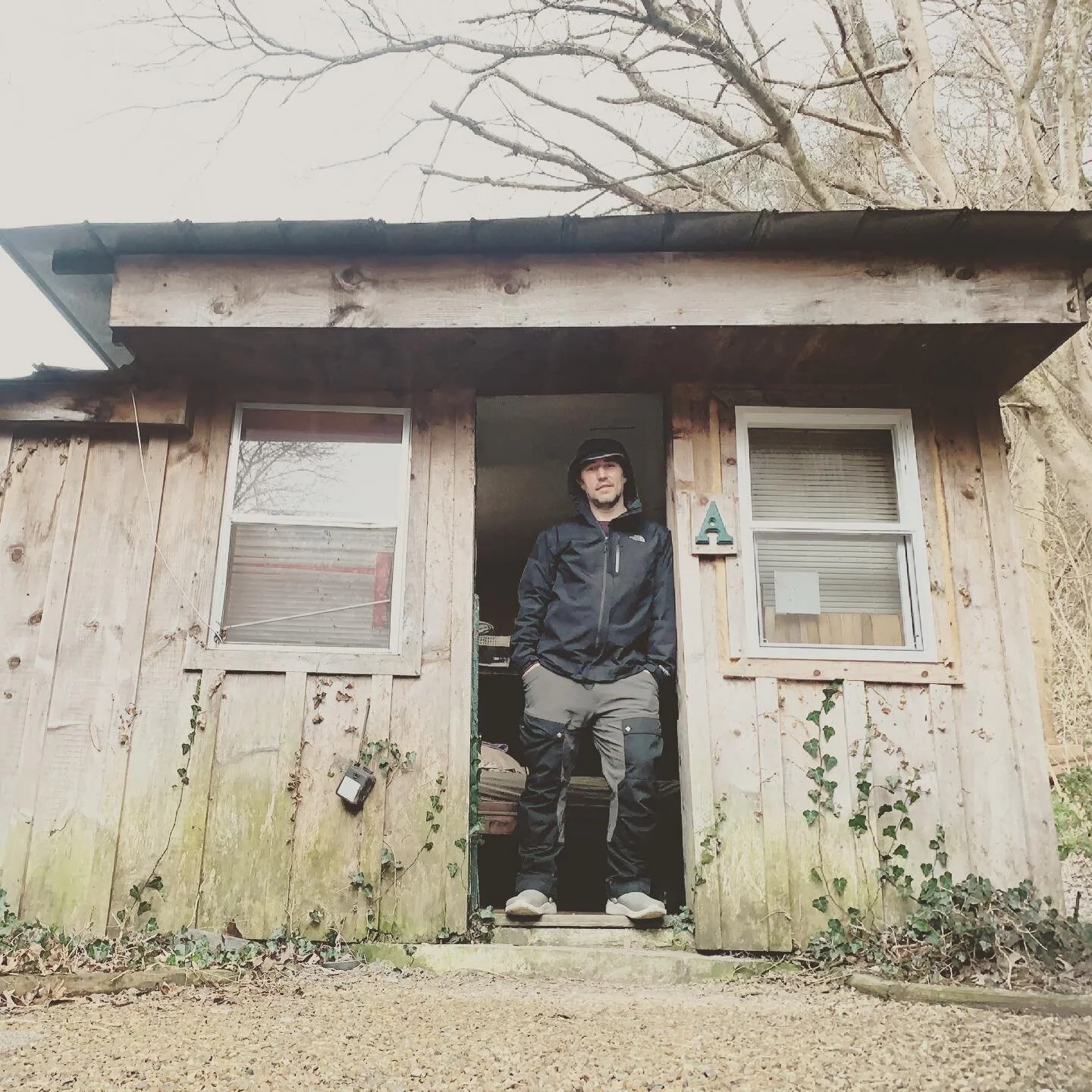 My private cabin at Uncle Johnny&rsquo;s Nolichucky Hostel in Erwin TN. Weather permitting I start out tomorrow on a 5 night journey over Unaka Mountain, The Roan High Knob Shelter (the highest shelter on the entire #appalachiantrail ) and 2 more Bal
