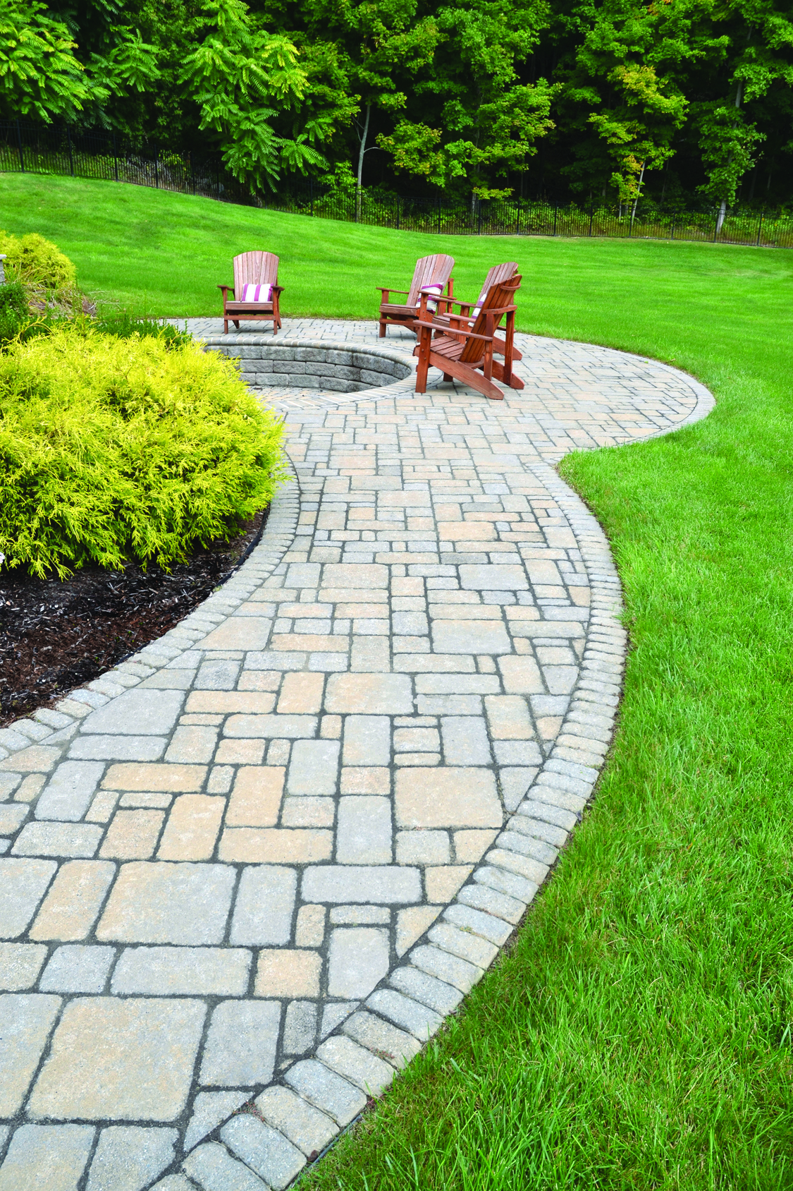 VIENNA CLASSIC IN HICKORY BLEND, ANTIQUED TEXTURE