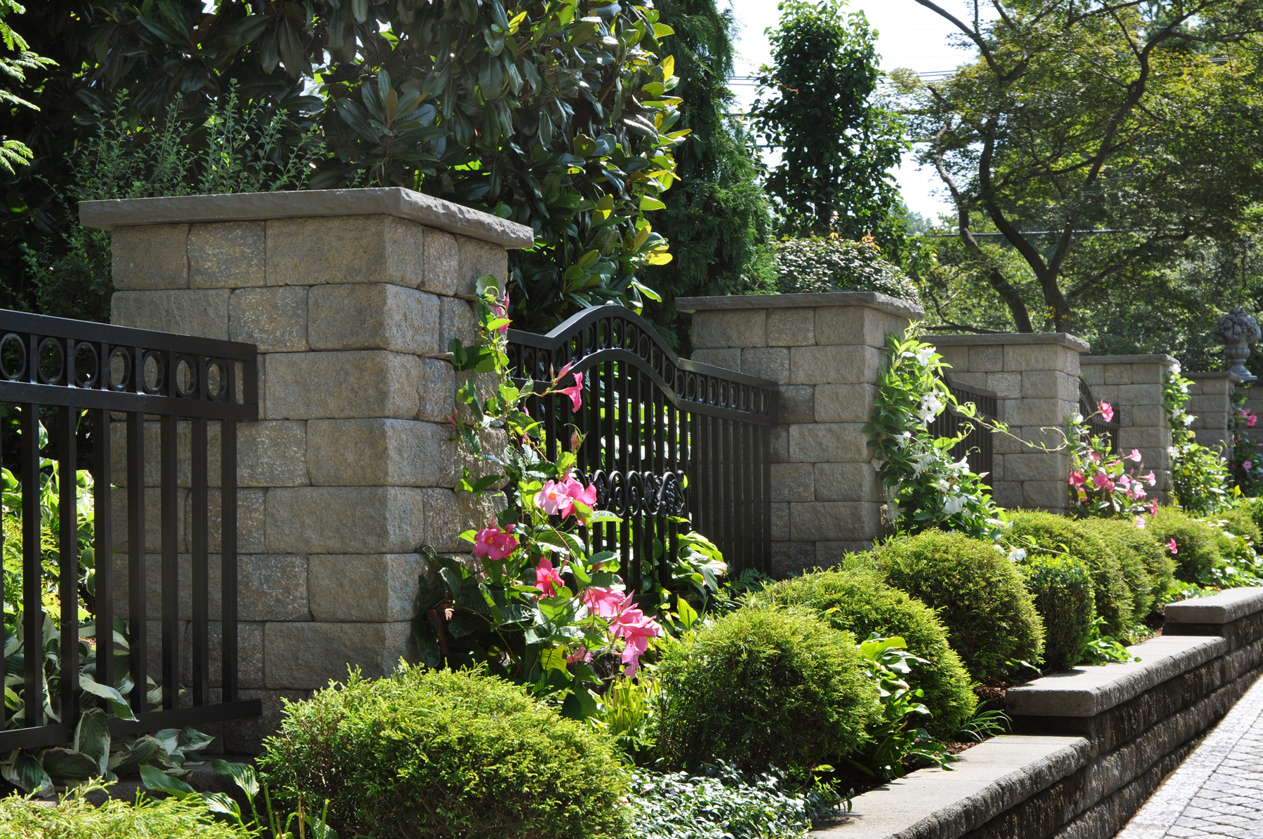 VIENNA CLASSIC IN HICKORY BLEND, ANTIQUED TEXTURE