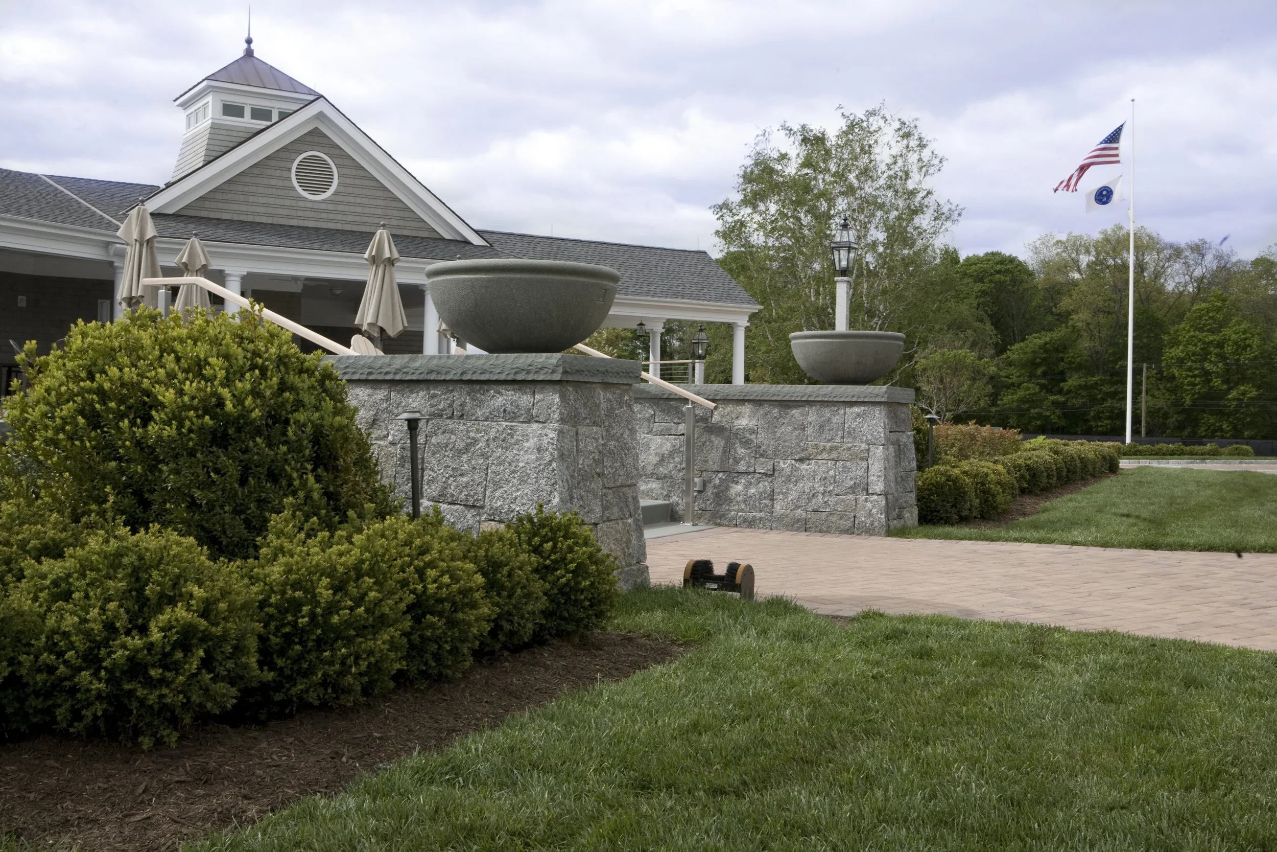 MATERIALS USED: COLONIAL BLUE RIDGE GRANITE VENEER STONE, SQUARE CUT