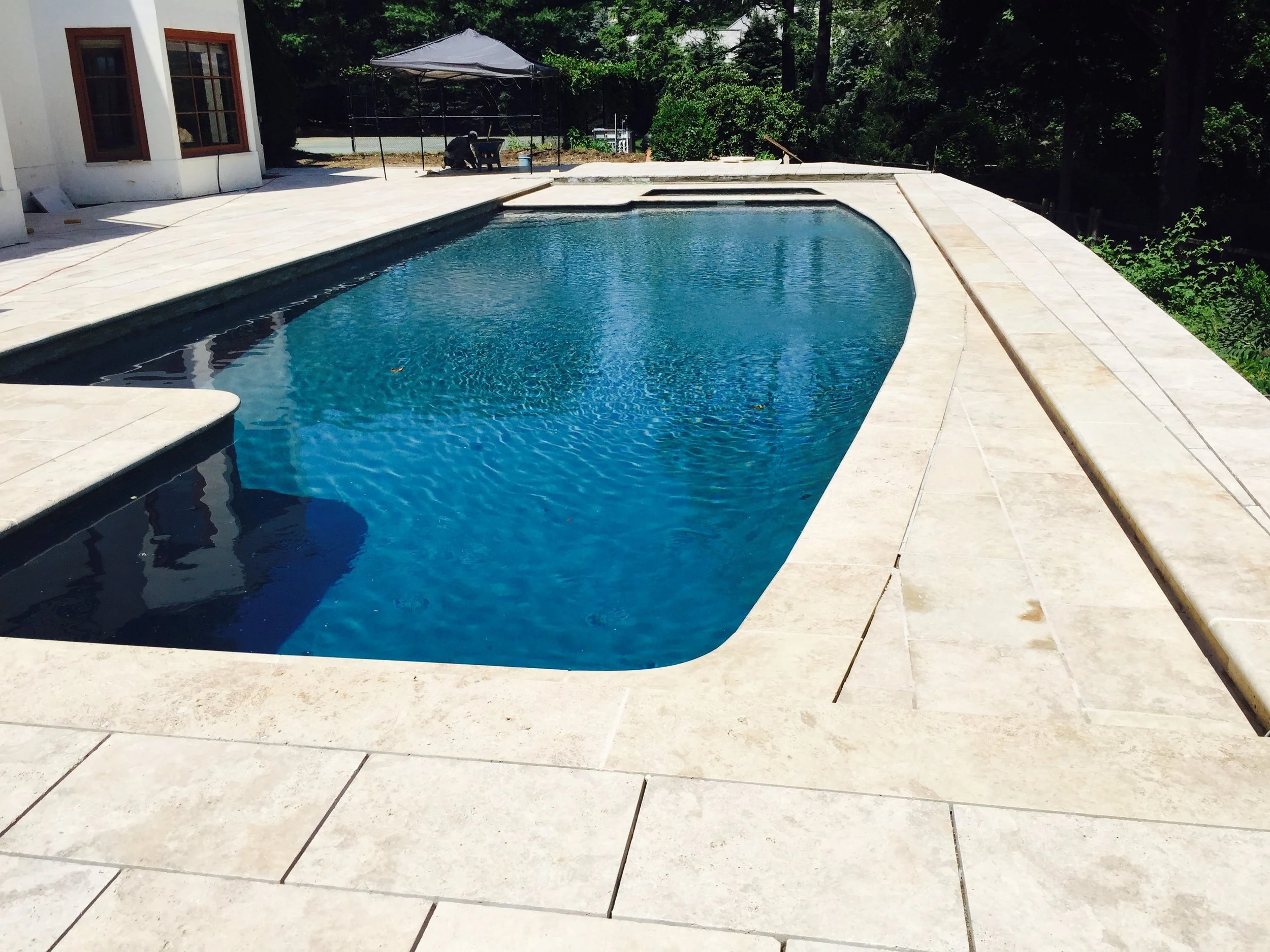 MATERIALS USED: IVORY TRAVERTINE