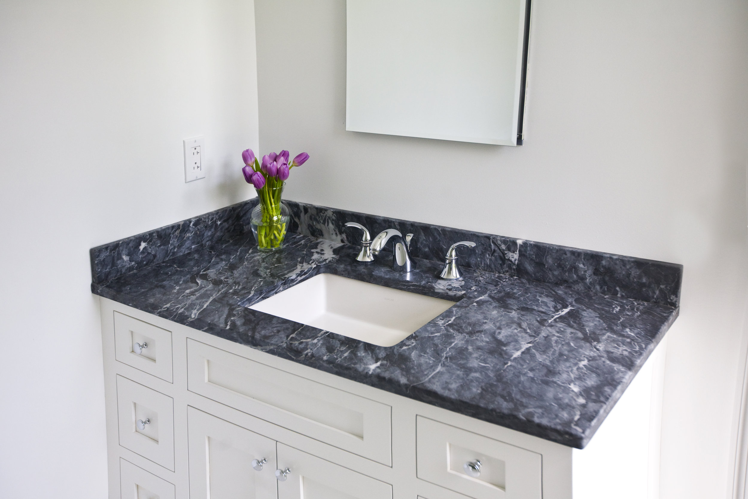 ARGENTO MARBLE