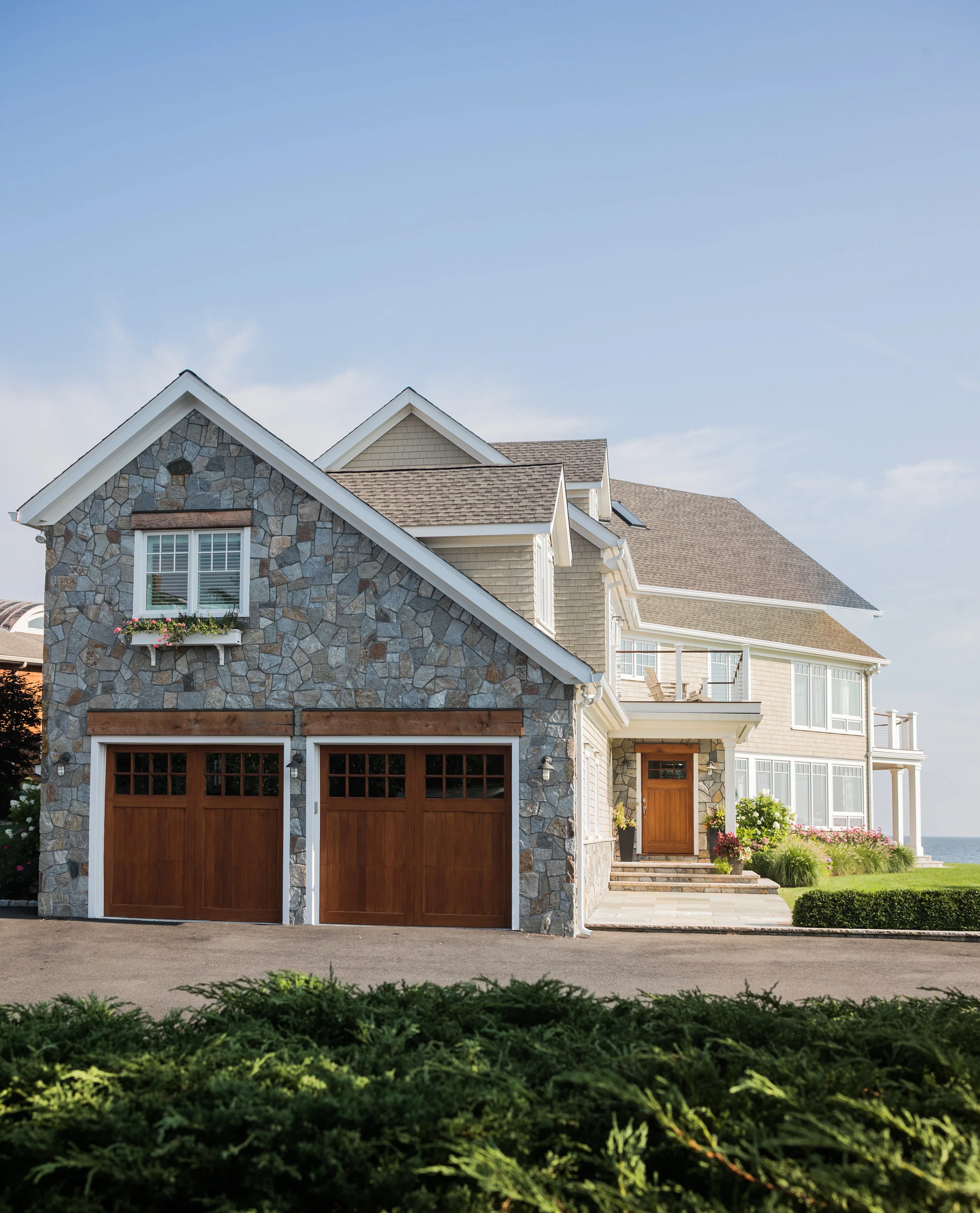 OLD SPRUCE MOUNTAIN VENEER STONE, MOSAIC CUT