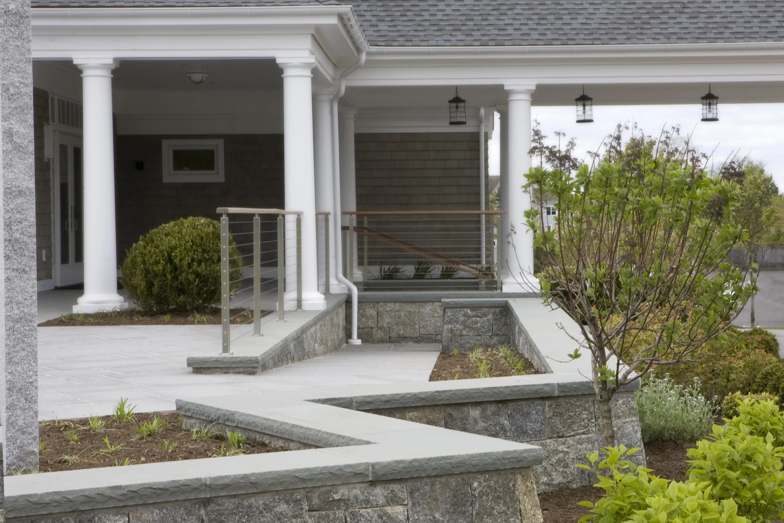 MATERIALS USED: THERMAL BLUESTONE, BLUE SELECT BLUESTONE