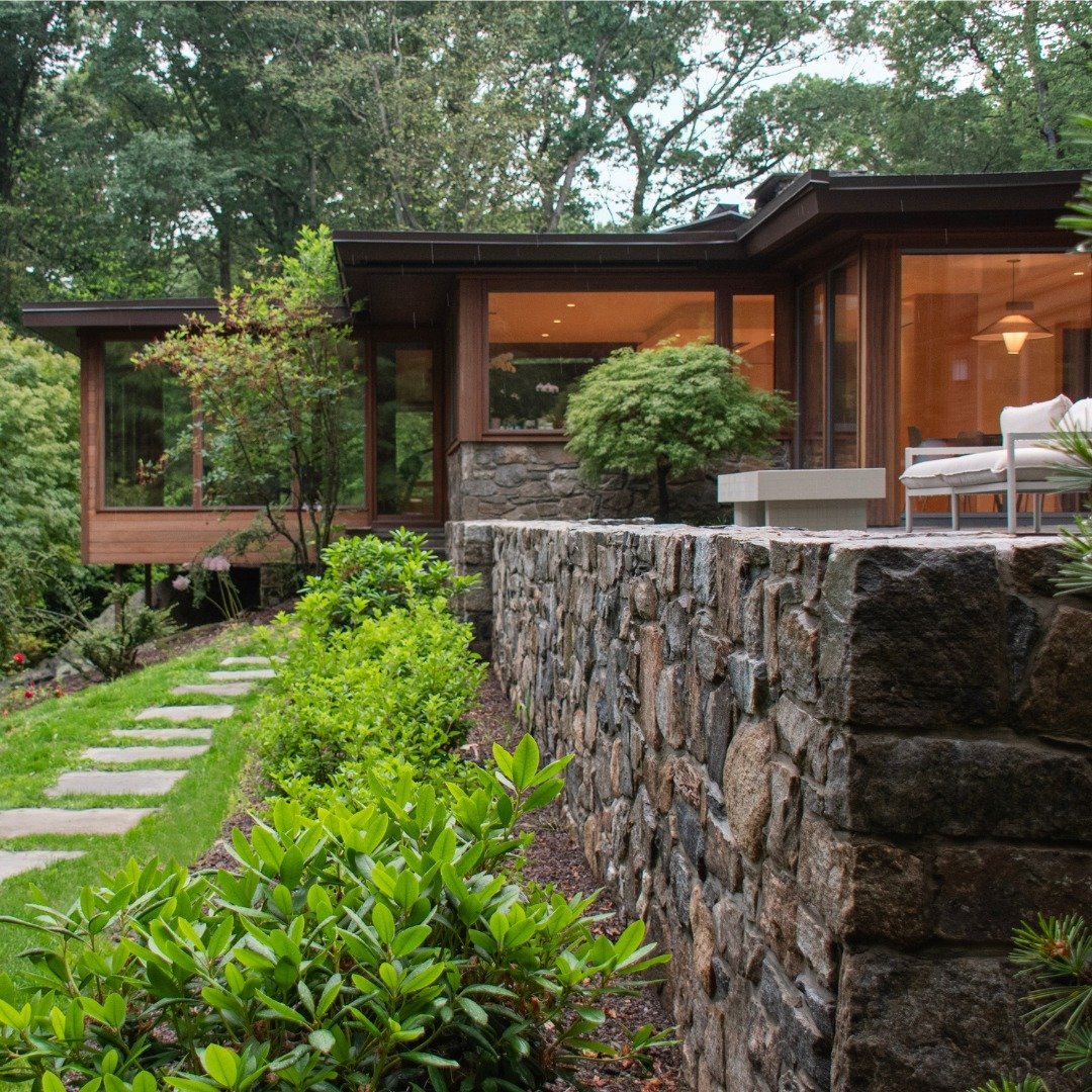 Carry the beauty of stone around the perimeter of your home

#outdoorliving #naturalstone #masonry #stonework #houseandhome #housedesign #homedesign #fairfieldcountydesign #designinspiration #mynewengland #homeowner #connecticut #Ctcoast #newengland 