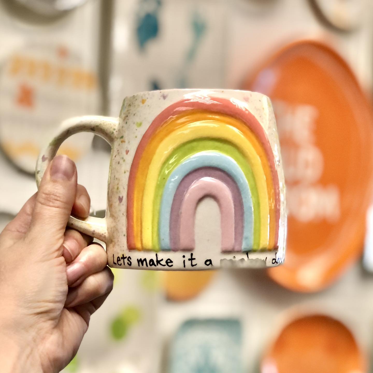 🌈 Make it a rainbow day!

🎨 paint pottery Wed-Fri 10-8 + Sat-Sun 10-5
.
.
.
#themudroomgr #paintyourownpottery #rainydayactivities #ceramics #artstudio #grkids #grandrapidsmi #create #mothersdaygifts #handmadegifts