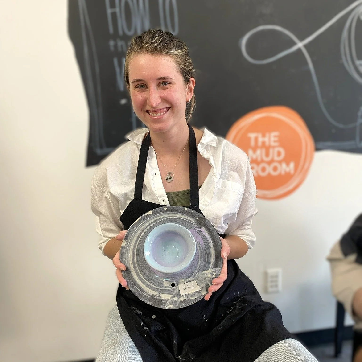 🎁 Our Potter's Wheel classes make a perfect experience gift!

🎨 Visit our link in bio to learn more. Gift cards are also available!
.
.
.
#themudroomgr #potterywheel #instapottery #downtowngr #potterystudio #makeart #ceramics #potteryclass #grkids 