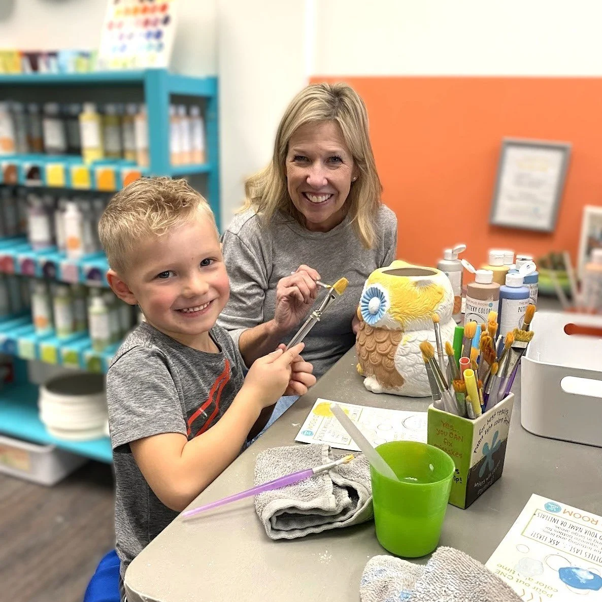 ❄️ We&rsquo;re back to our regular hours next week! Thanks for making winter break so fun and creative and we hope 2026 if off to a great start!

🎨 Open W/Th/F 10-8 + S/Su 10-5
.
.
.
#themudroomgr #ceramics #Handmade #grkids #paintyourownpottery #wi