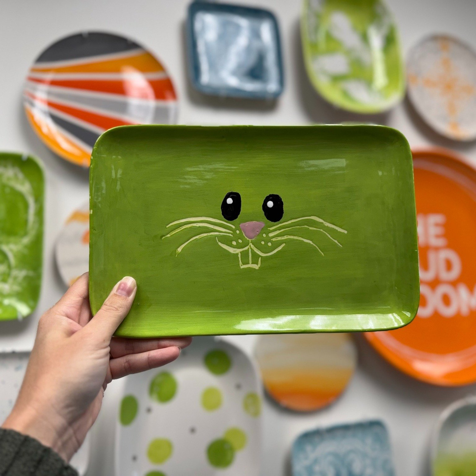 🌷 Spring break is right around the corner! Plan your visit to paint pottery!

👉 Details at our link in bio
.
.
.
#themudroomgr #potterypainting #ceramics #artstudio #grandrapidsmi #staycation #springbreak #SpringBreakVibes #paintyourownpottery #Cre