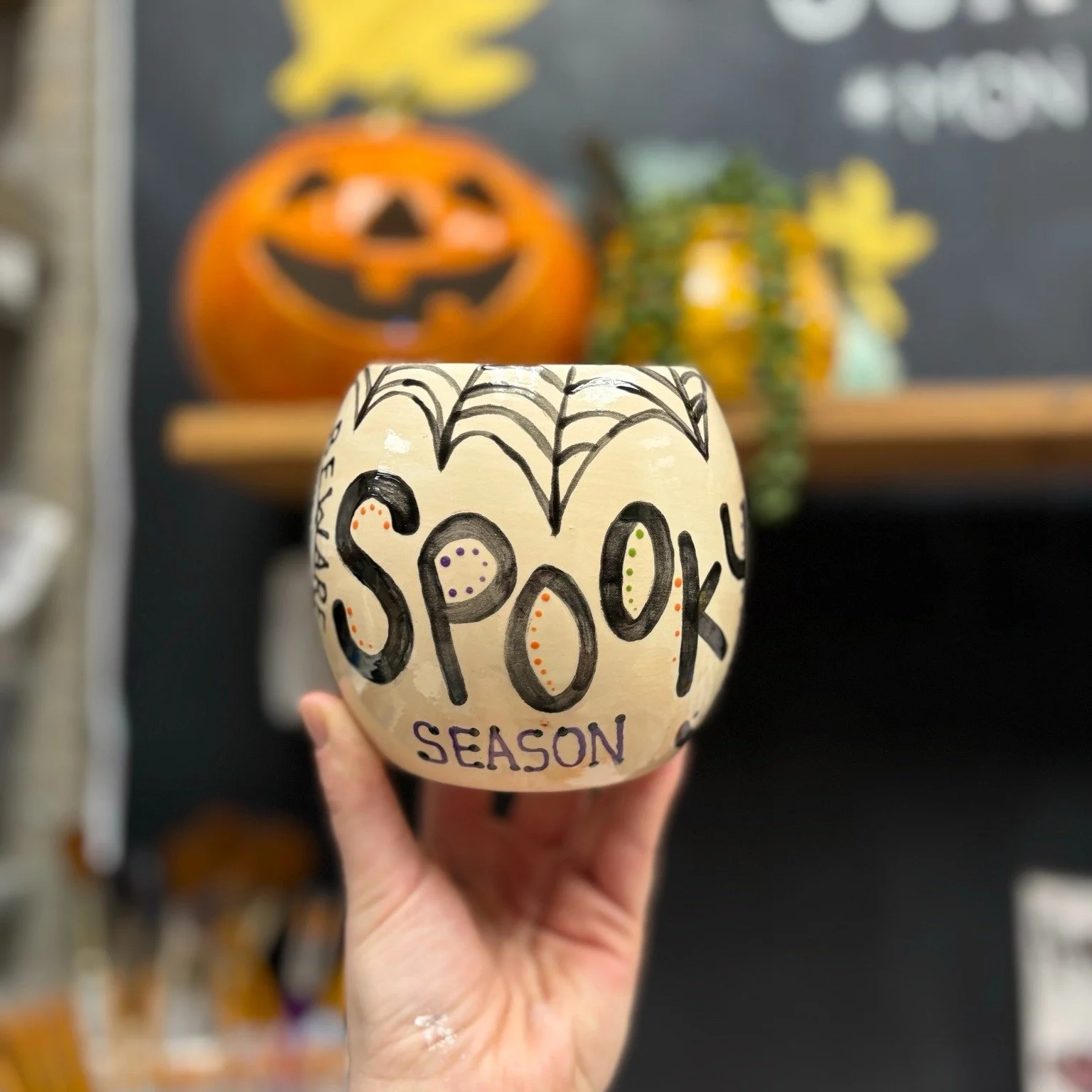 A few photos of customer art recently! Love what everyone comes up with! 🥰🎃

🎨 Open Wed-Th-Fri 10-8 + Sat-Sun 10-5 (closed Mon-Tue)
.
.
.
#themudroomgr #makememories #paintpottery #grkids #familytime #potterystudio #halloween #halloweencrafts #gra