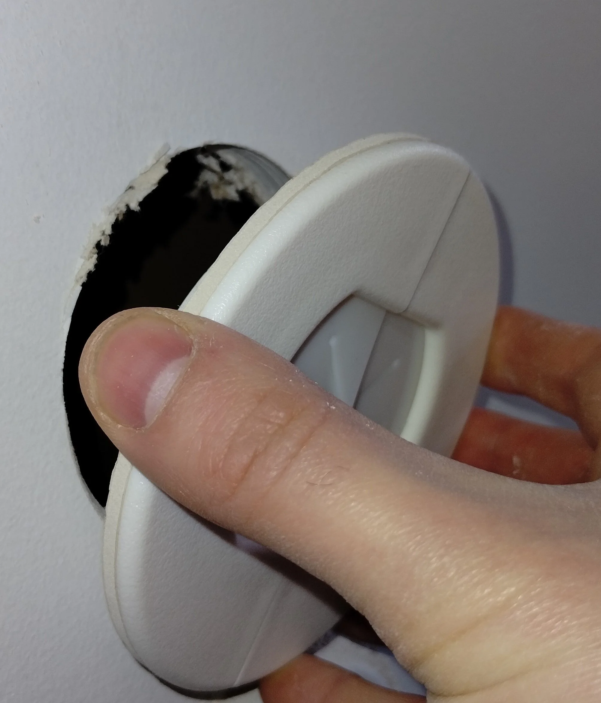 Dry Fit Grommet to Hole.jpg