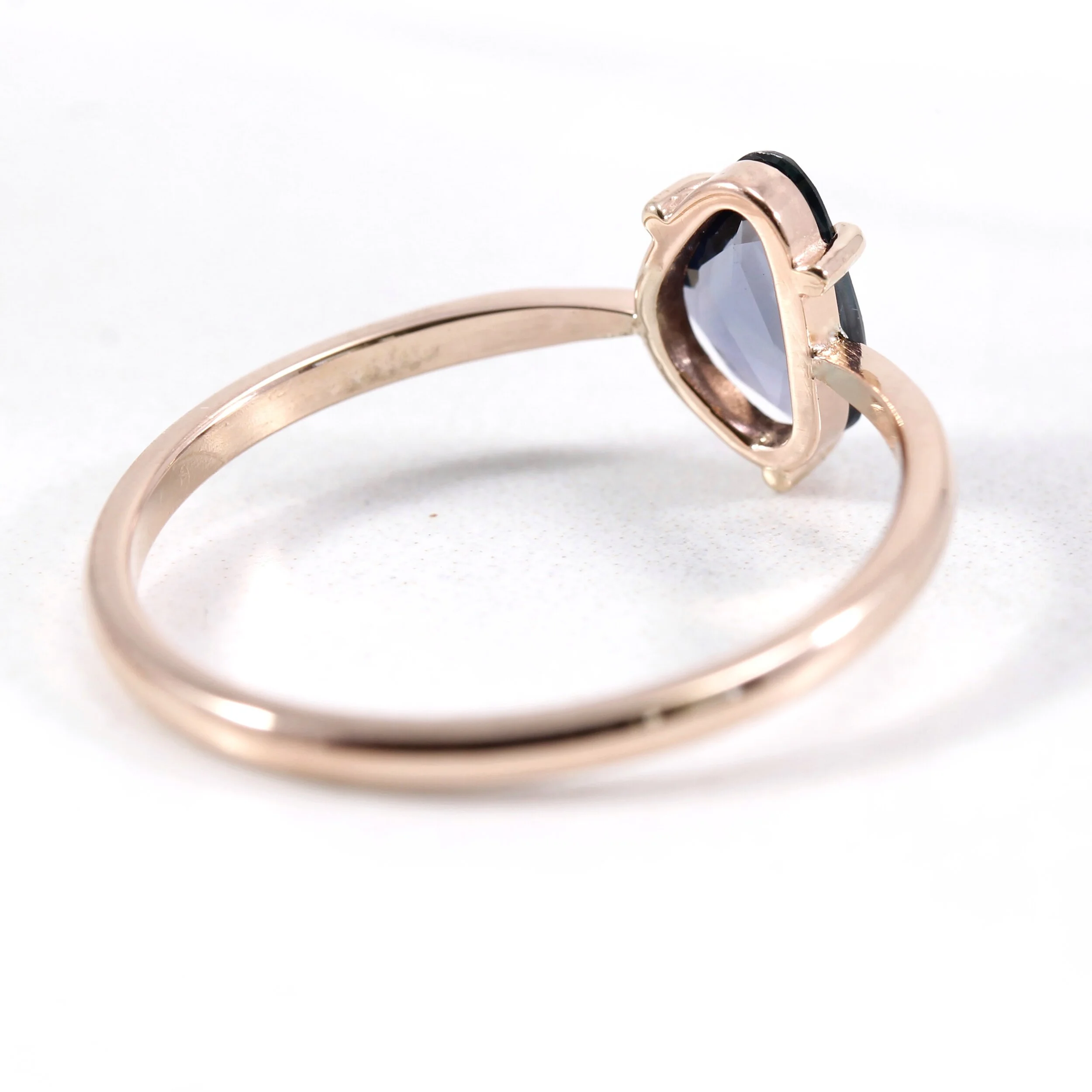 4F4129F8-8FA1-40AE-B902-879A35236852