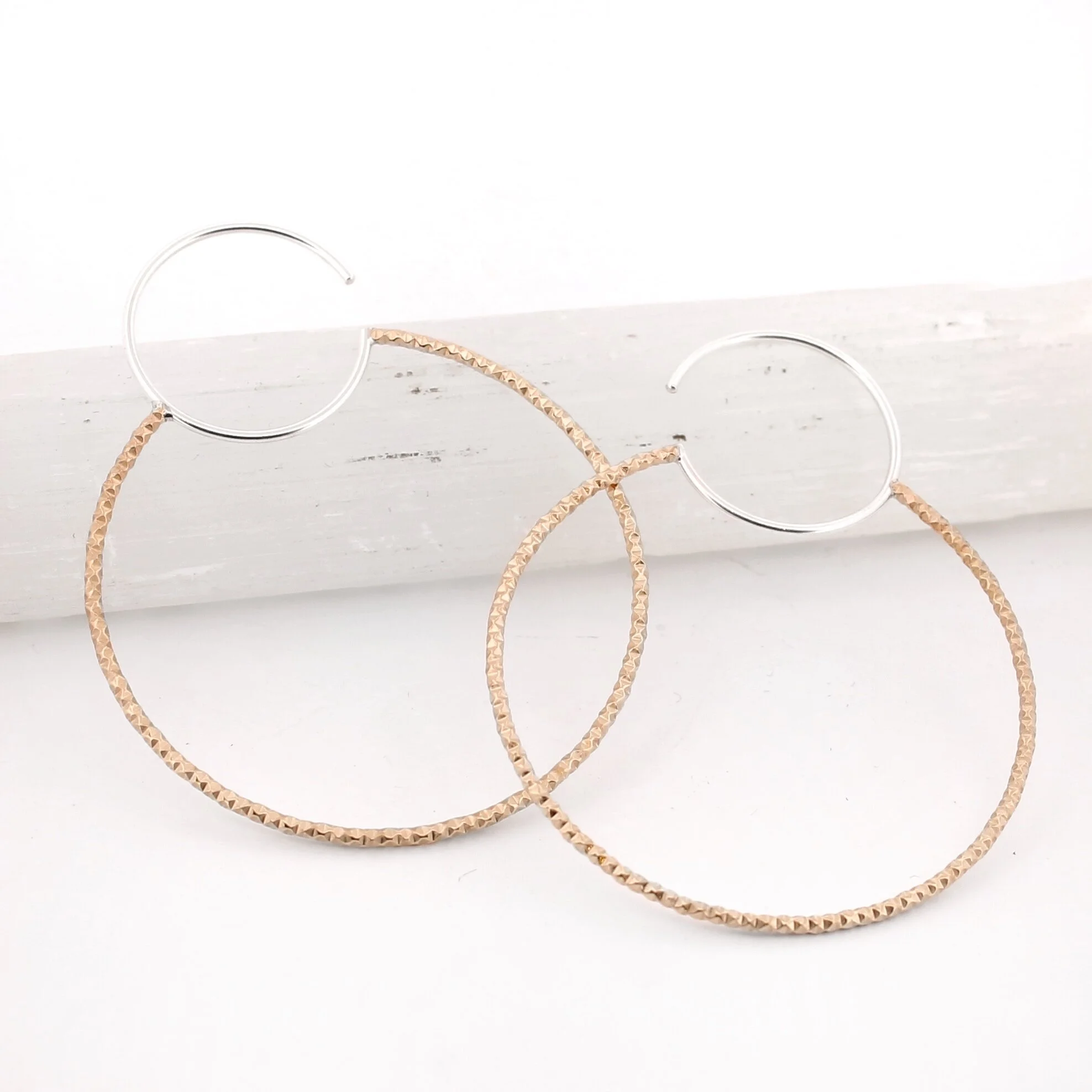 CDD01594-249F-4FFA-B110-3864485E2CA3