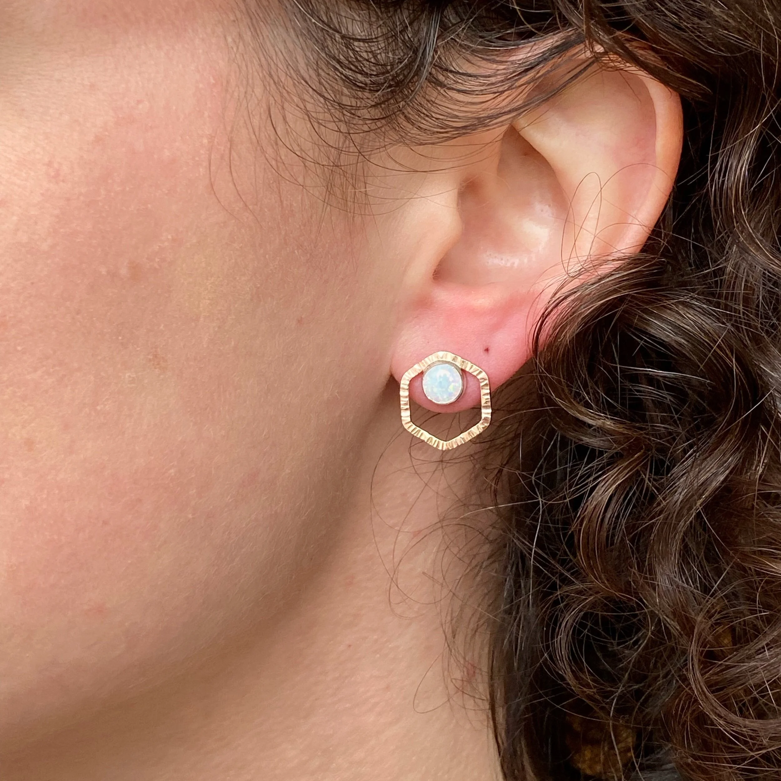 412DE2E7-2544-473F-809B-403D7D706361