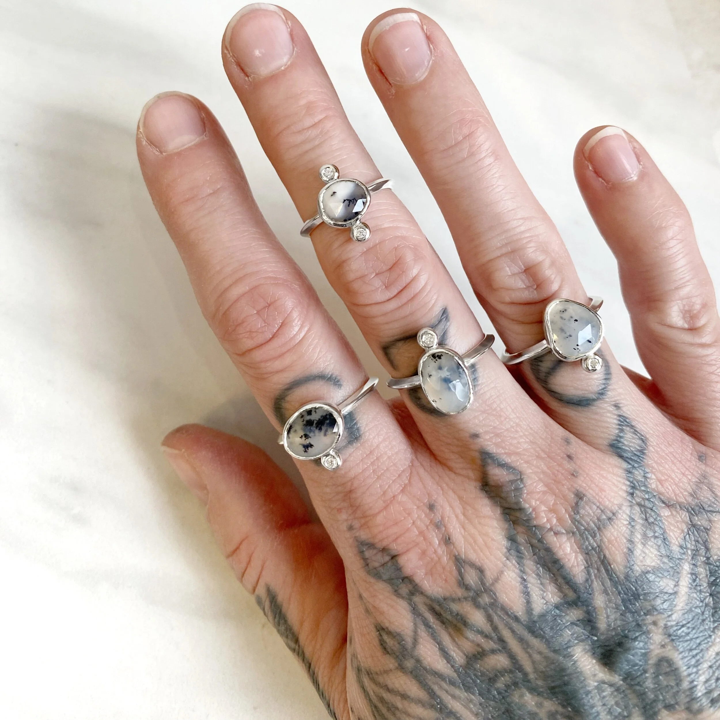 2B13D352-6ACA-43DB-AF97-F946E922087A