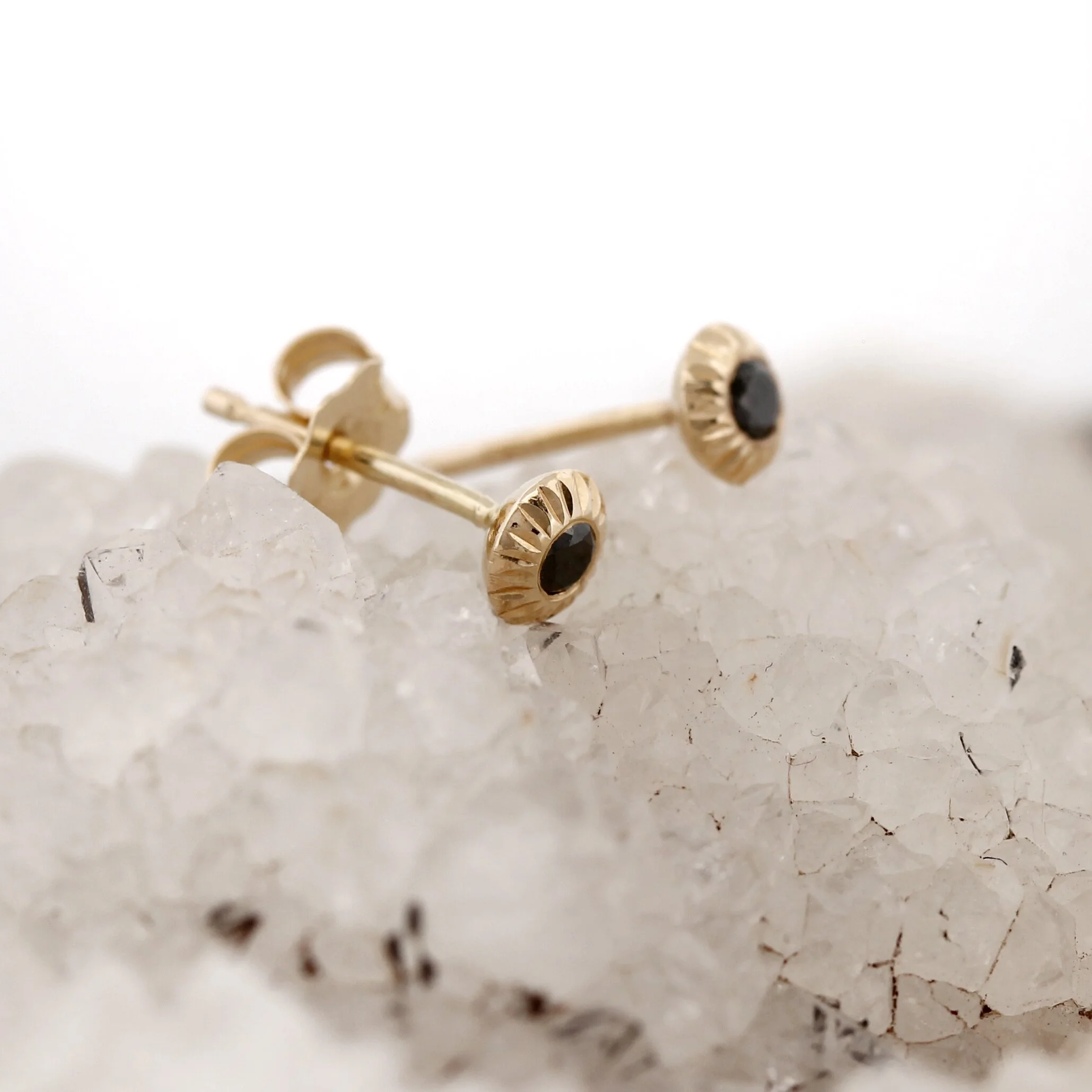 302CC070-255B-4C2A-914C-761F5EB9F050