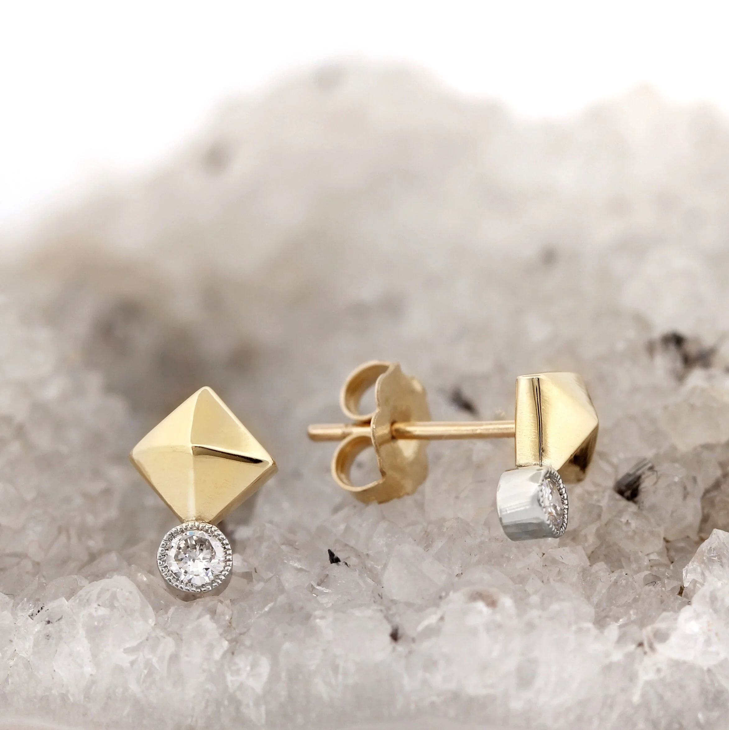 B19C83AC-3482-4DA3-87EB-560DF4246D77