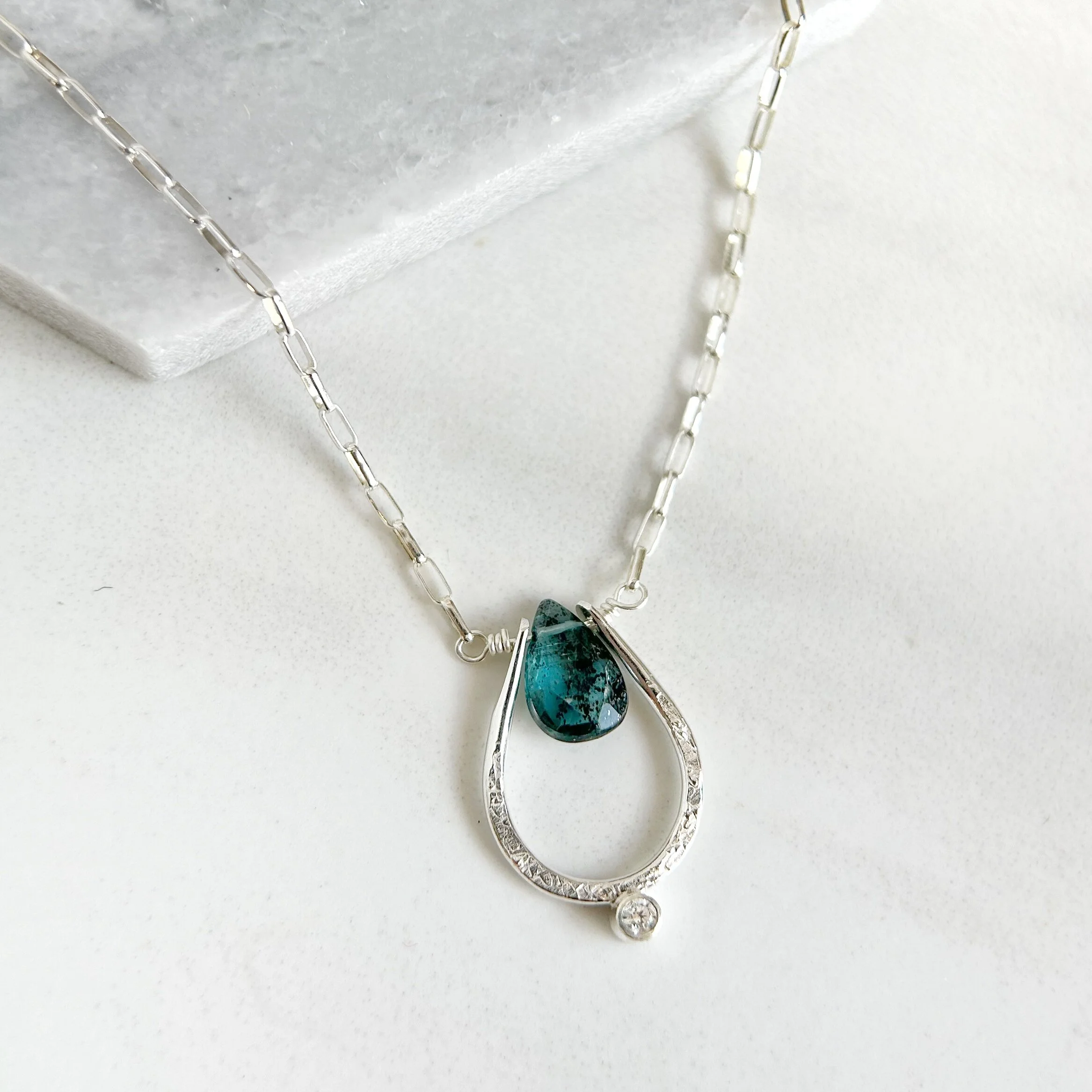 C9278D29-0071-4238-AA2A-7BB0C39E3E79