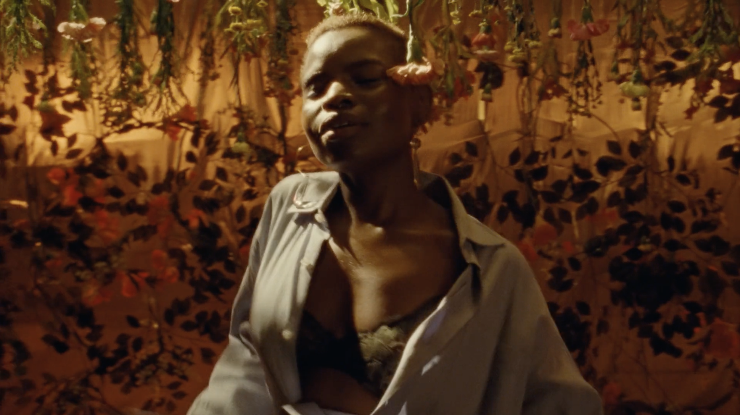  Vagabon - Water Me Down   dir. maegan houang 