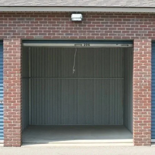 Climate-Controlled Storage vs. Traditional Storage: What Businesses Should Know