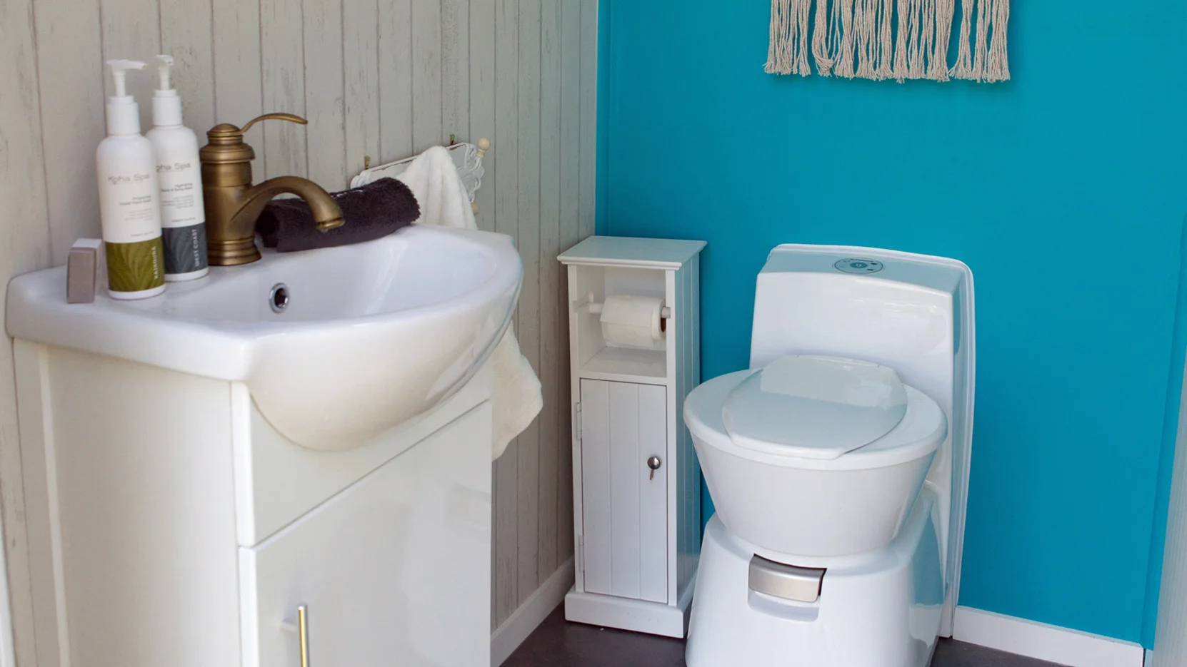 Just Hitched Glamping Bathroom Unit