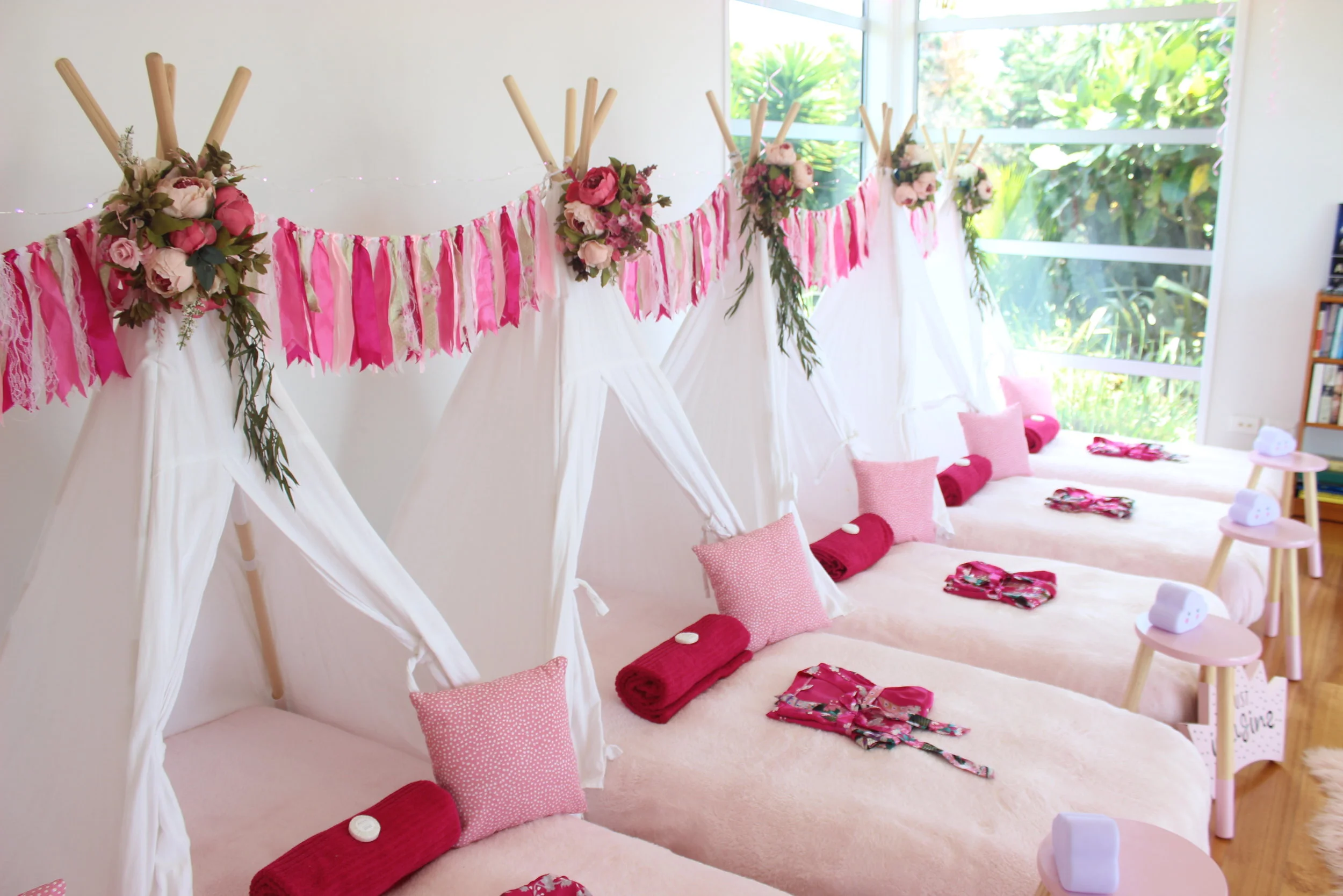 girls-teepee-birthday