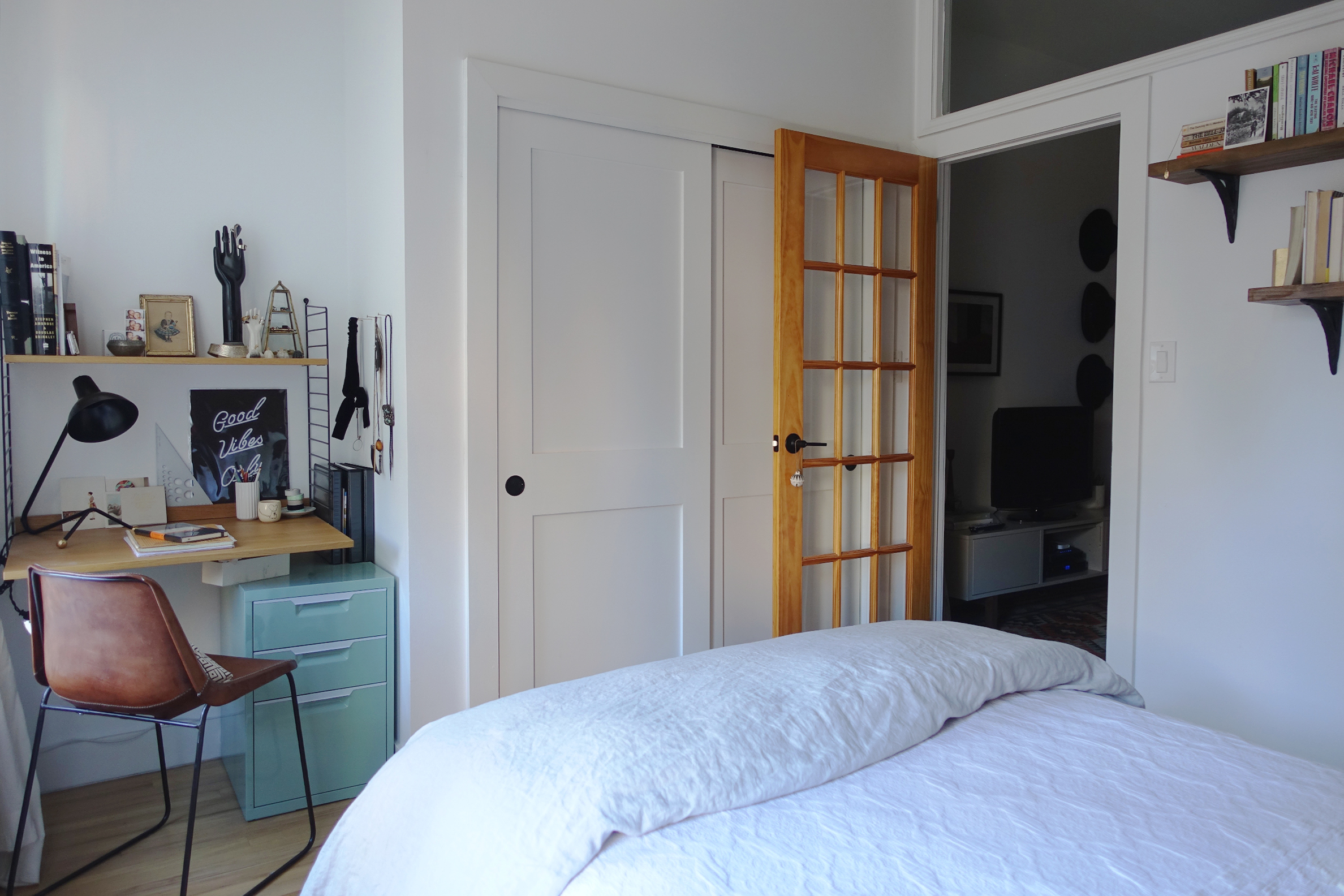 YORKVILLE APARTMENT