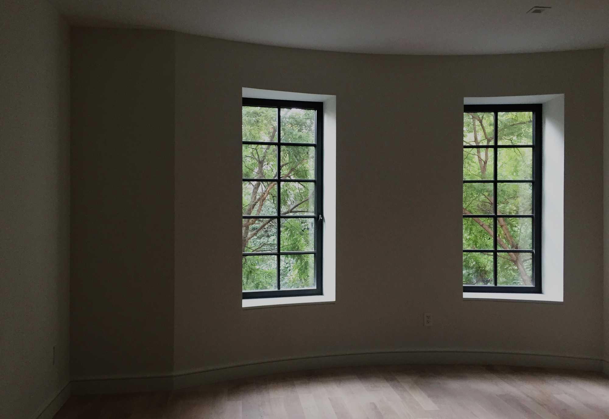 Windows at 245 E 78 Alt.jpg