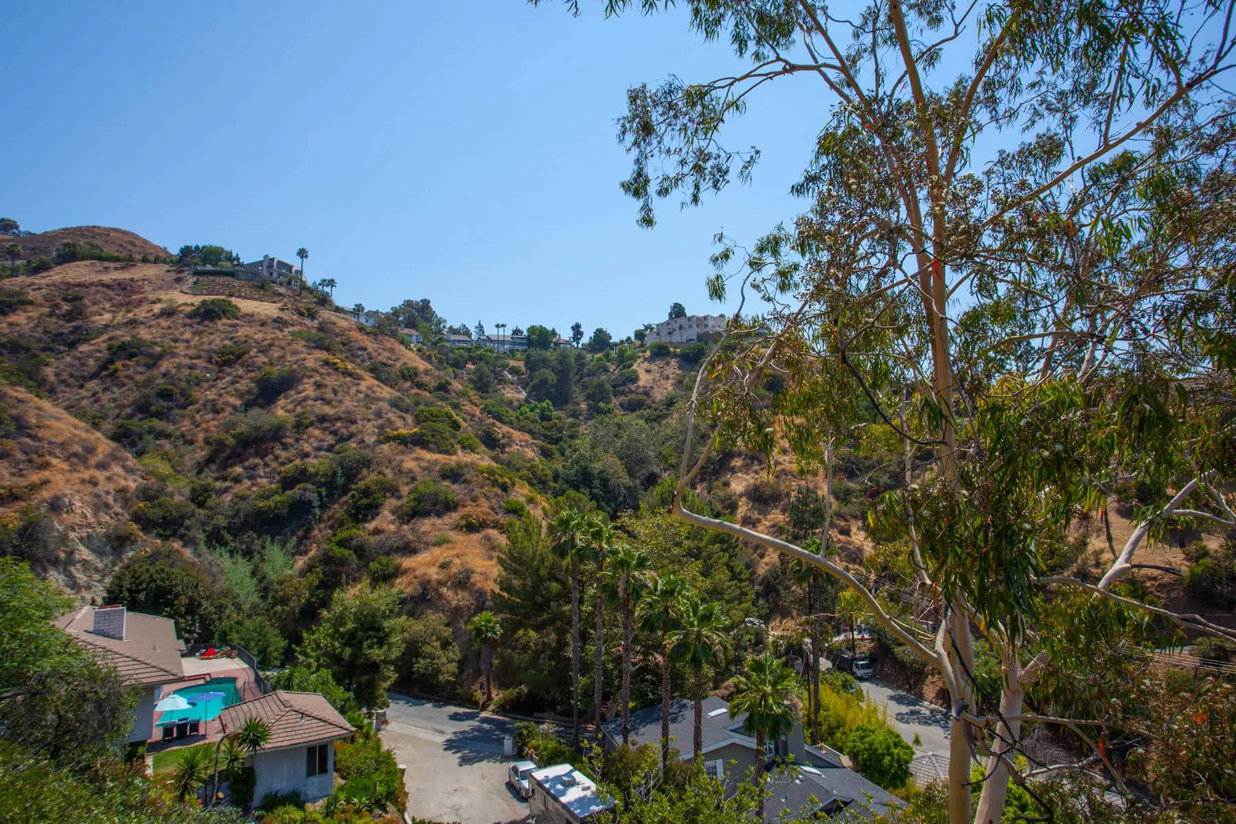 240_Kempton_Rd__Glendale__CA_91202_43.jpg