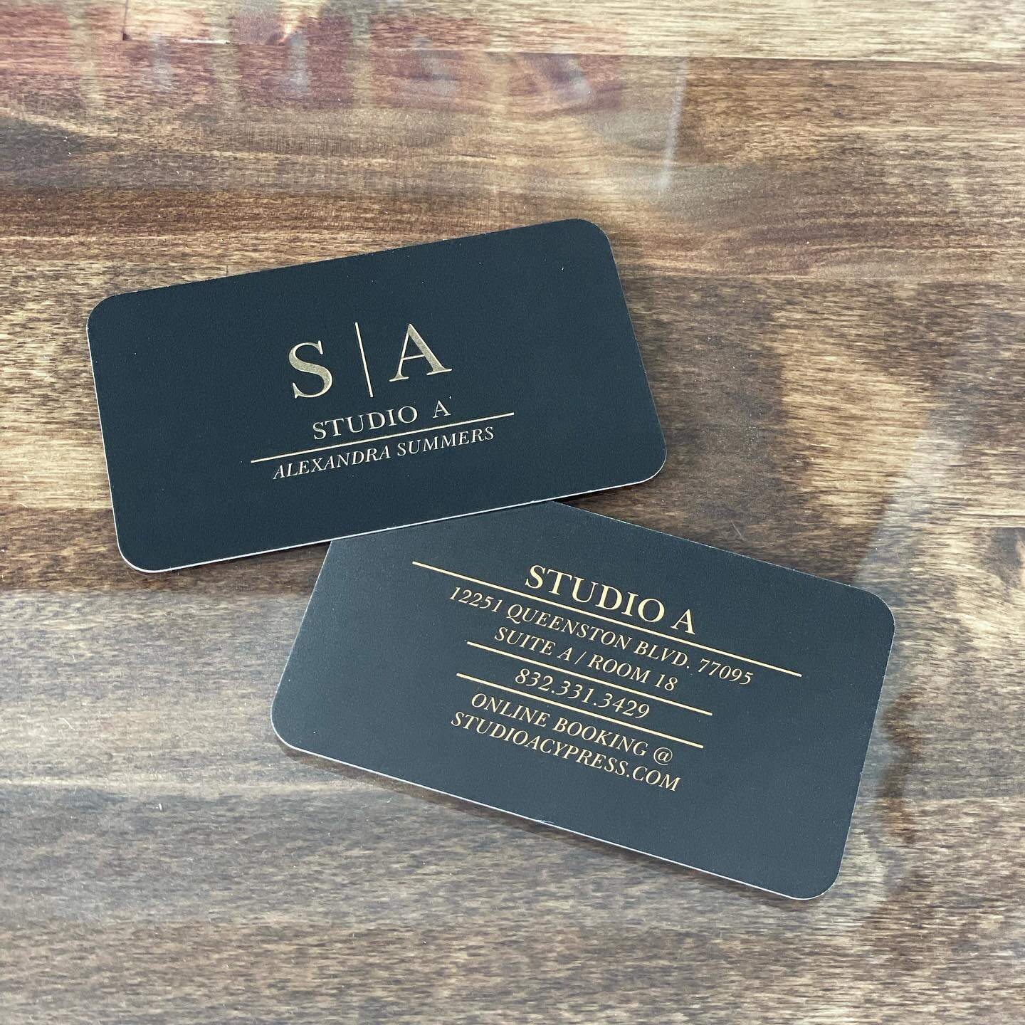 Shout out to @vistaprint for helping me make my new business cards!! I LOVE the gold foil, rounded edges and the matte finish!  #bossbabe #salonsuites #cypresssalon #salonowner #entrepreneur #bayalagehighlights