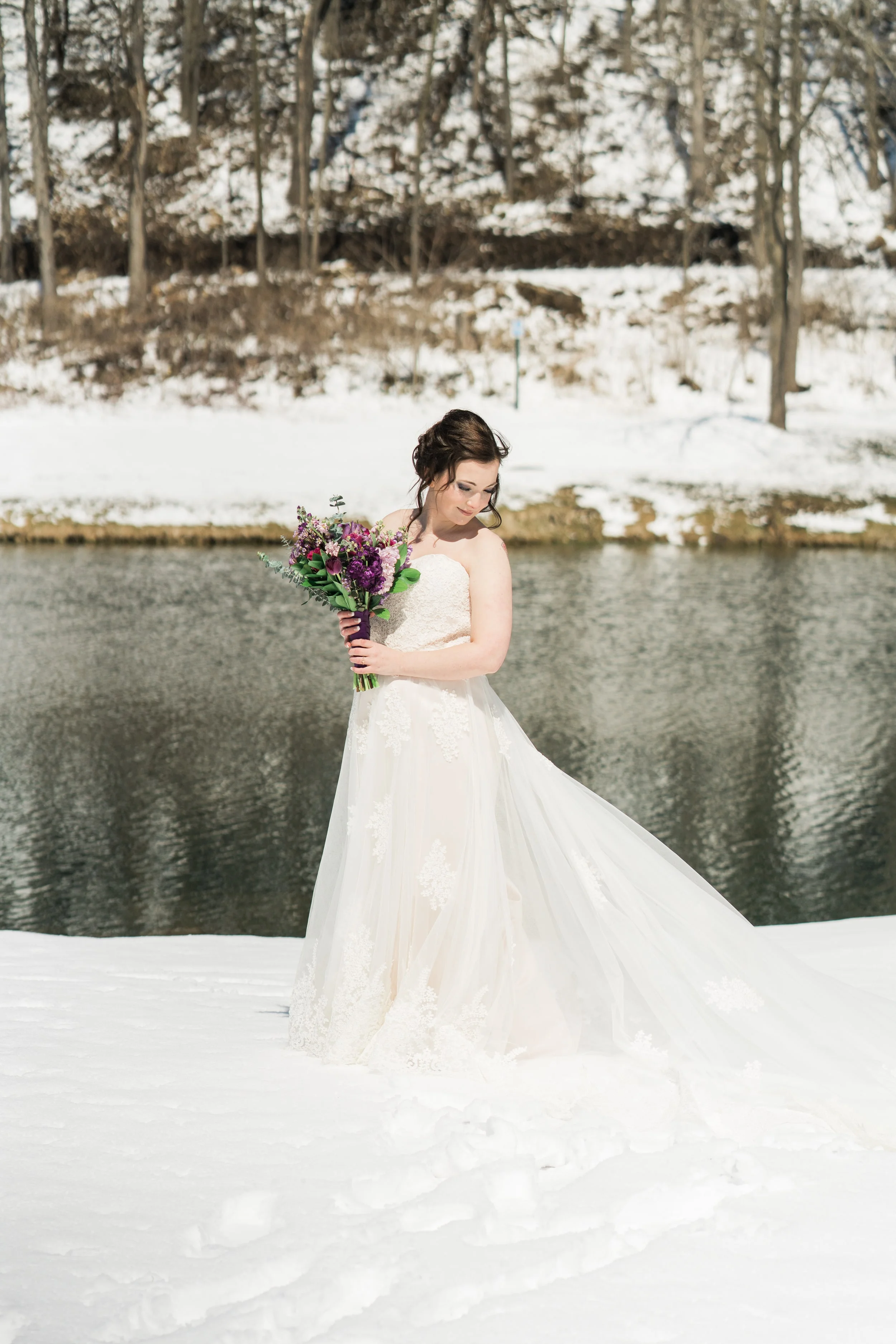 snowy-intimate-wedding-24.jpg