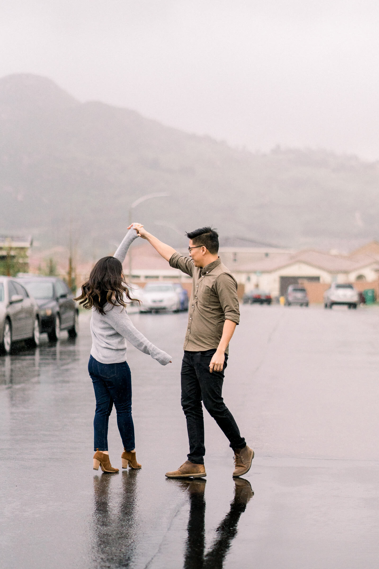 rainy-surprise-proposal-8.jpg