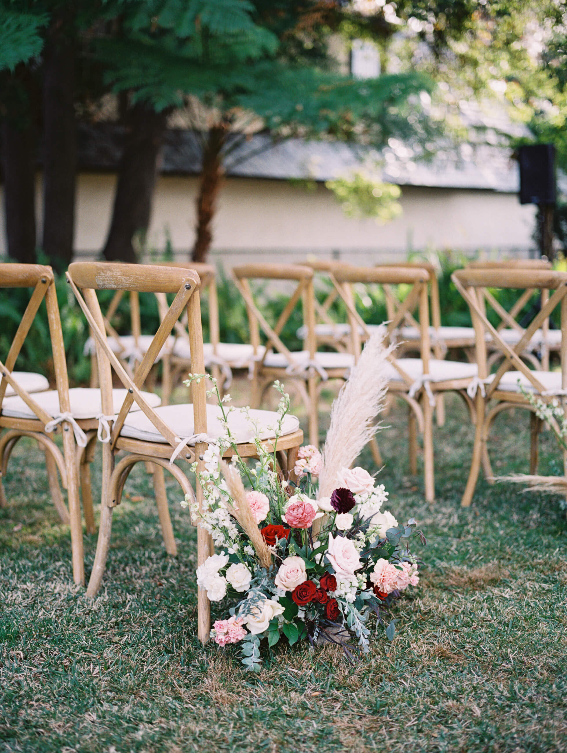 pasadena-intimate-backyard-microwedding-28.jpg