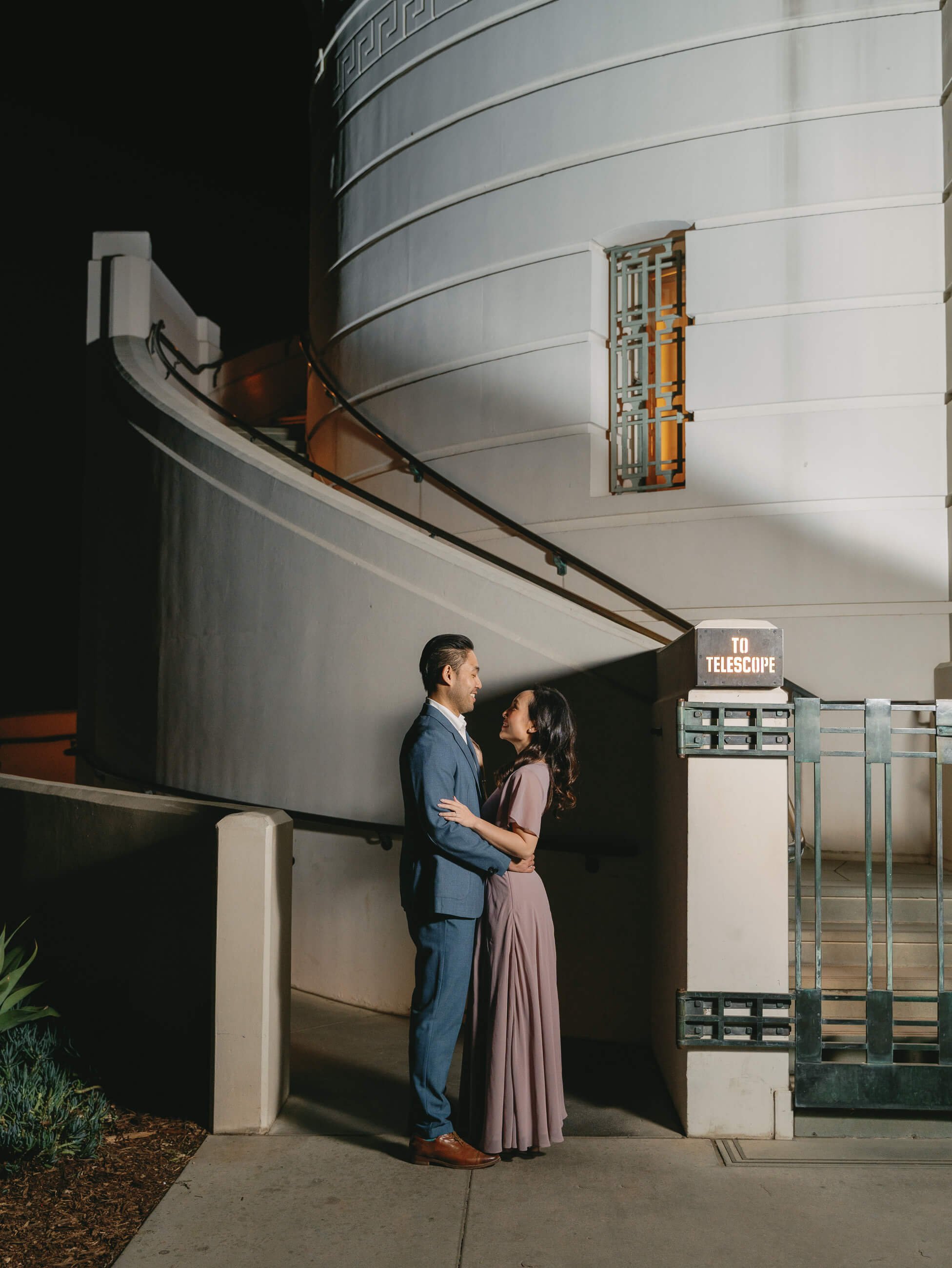 griffith-observatory-engagement-photos-36.jpg