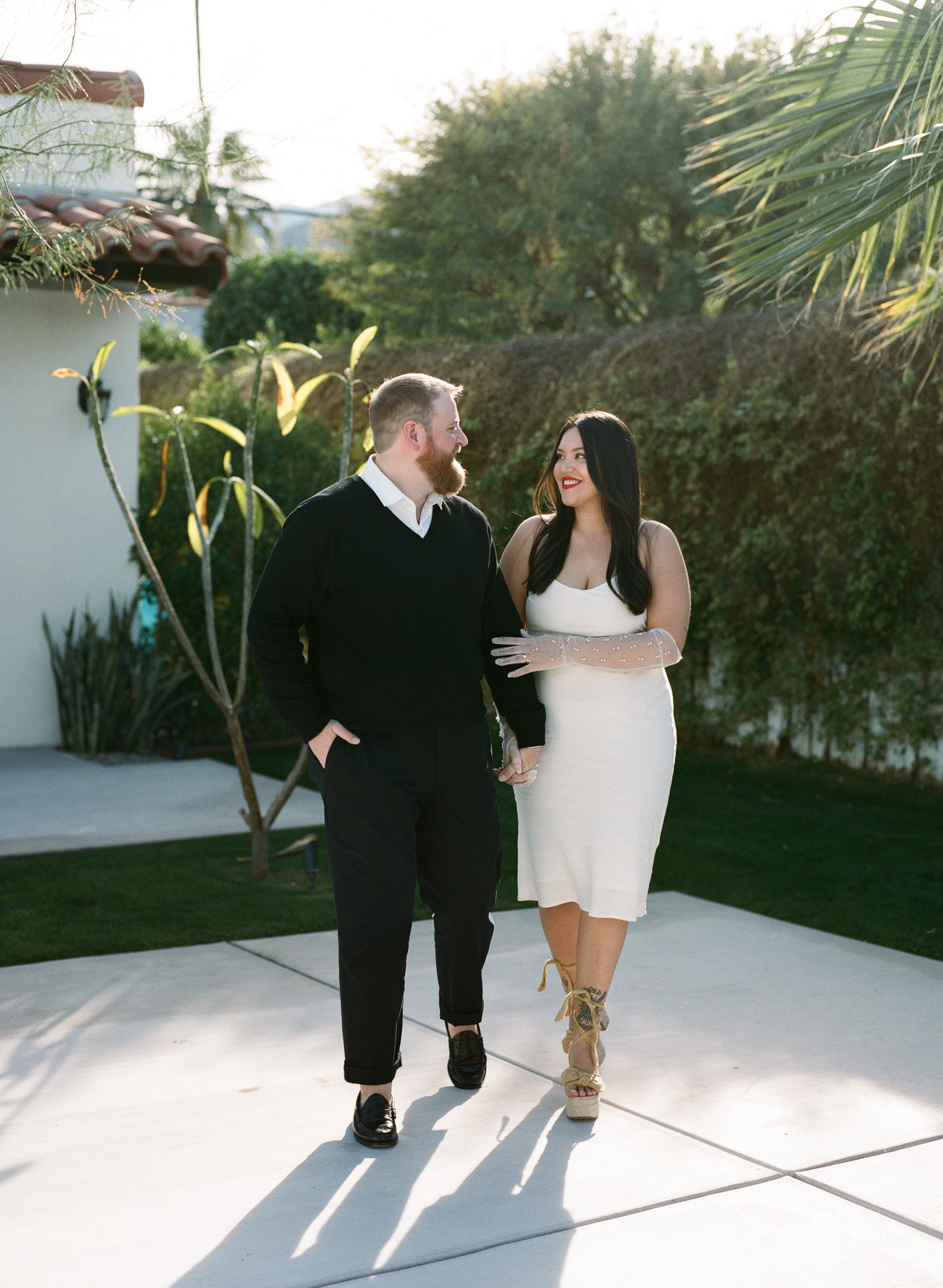 classic-vintage-car-palm-springs-engagement-session-23.jpg