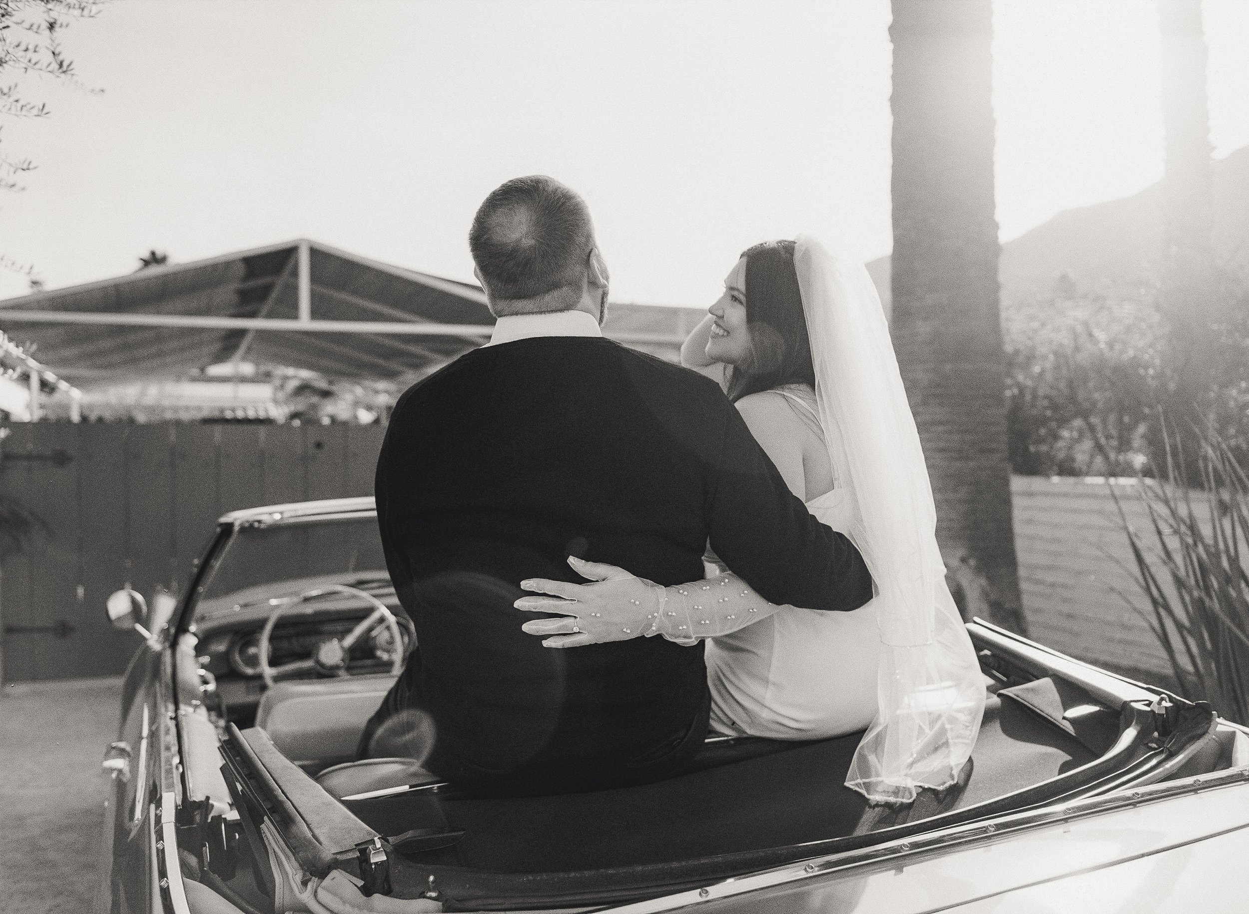 classic-vintage-car-palm-springs-engagement-session-25.jpg