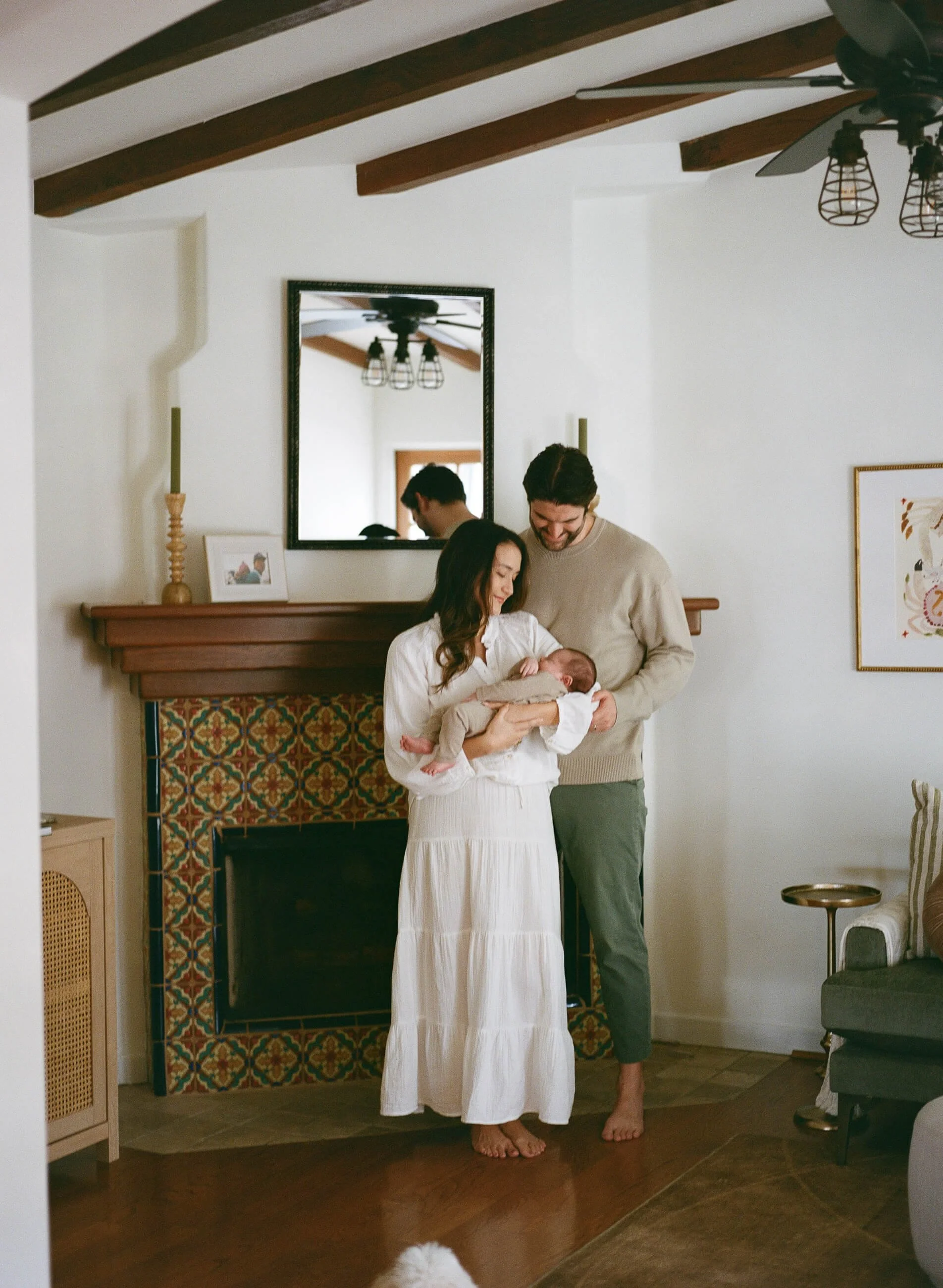 new-house-newborn-family-session-manhattan-beach-12.JPG