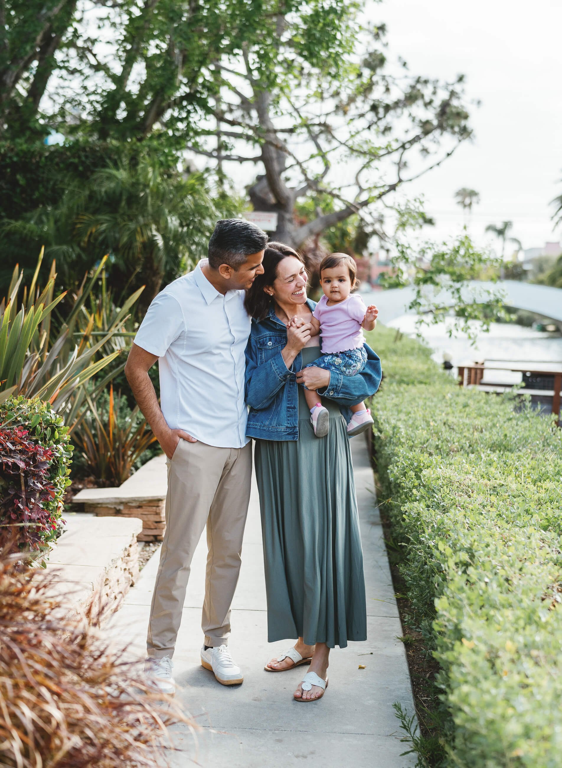 venice-canals-los-angeles-family-portraits-1.JPG