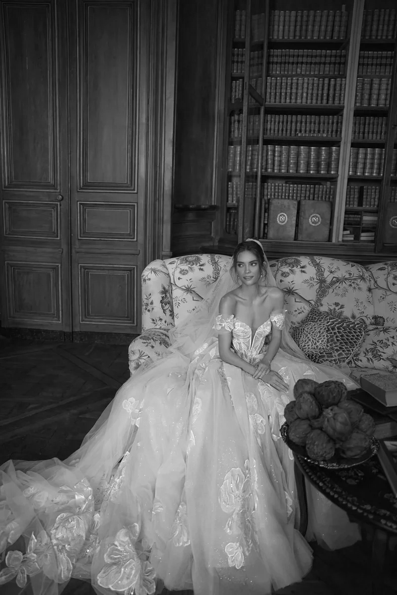 Wedding_dresses_Vespera_04.jpg.png