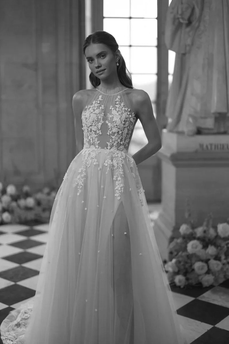 Wedding_dresses_Nilla_02.jpg.png