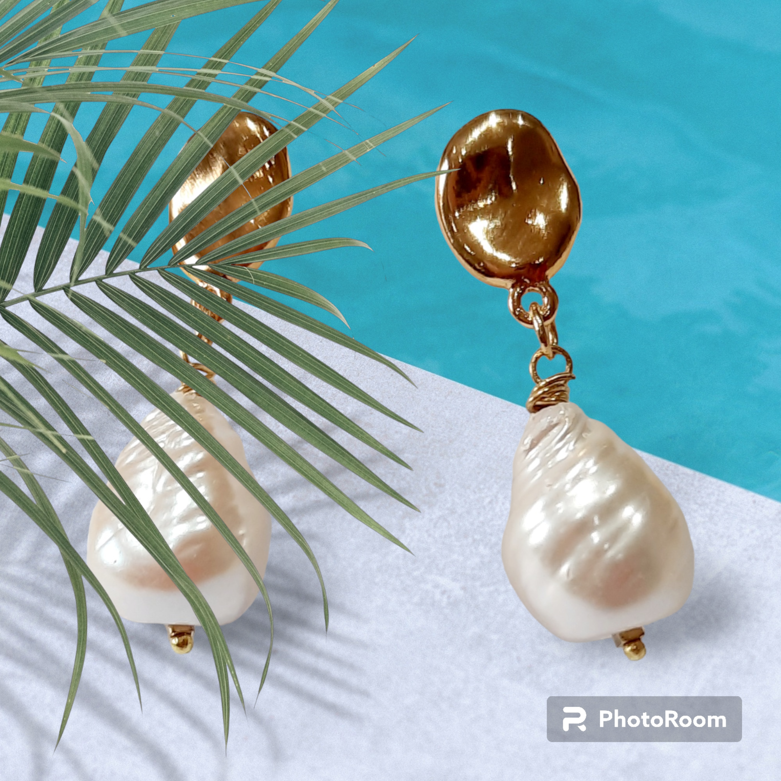 pearl earrings 1.png