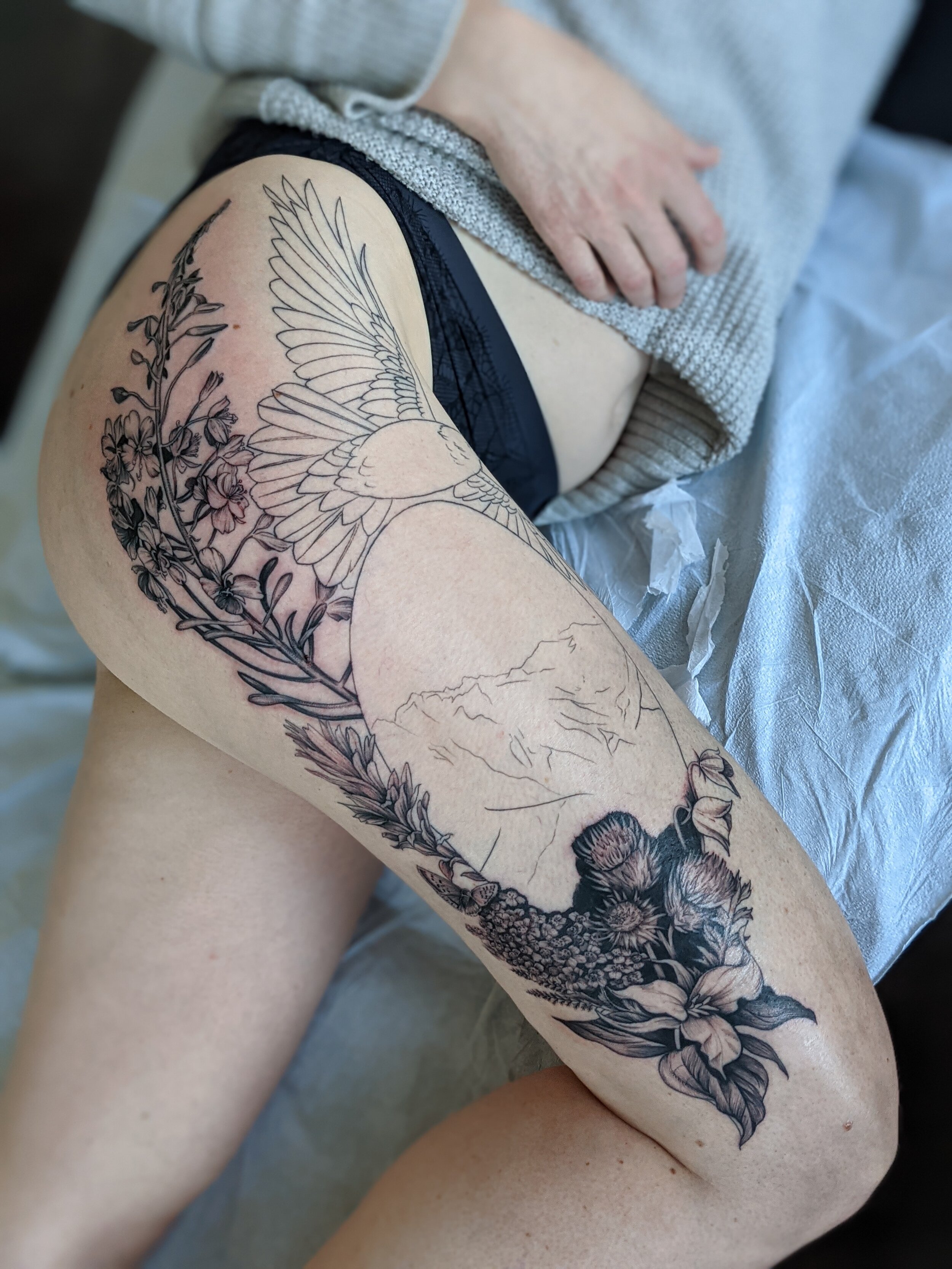 19 Attractive Thigh Tattoos For Women In 2023 | Styles At Life