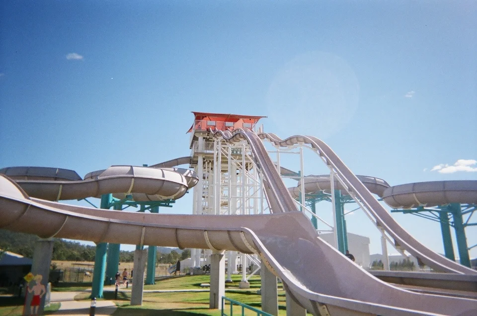 Wet'n'Wild_Water_World_Australia_Mach_5-min.jpg
