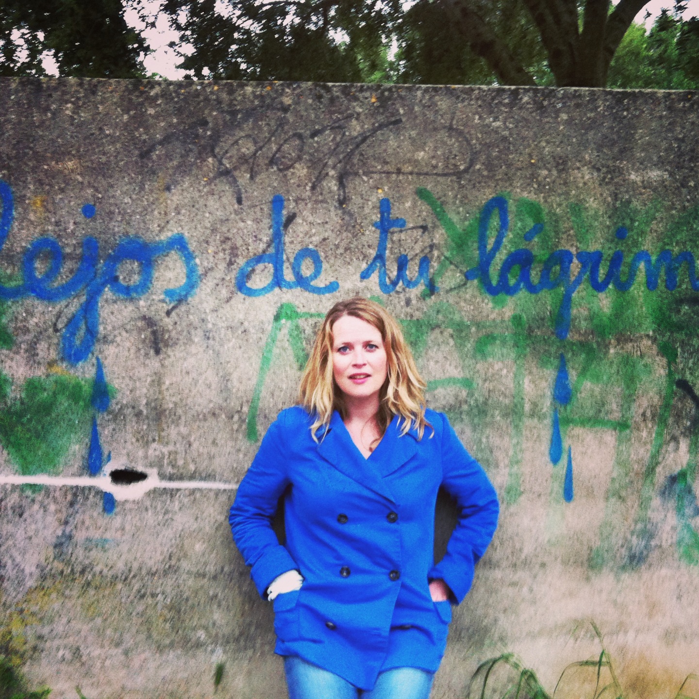 lejos de tu lagrima, away from your tears (Copy)