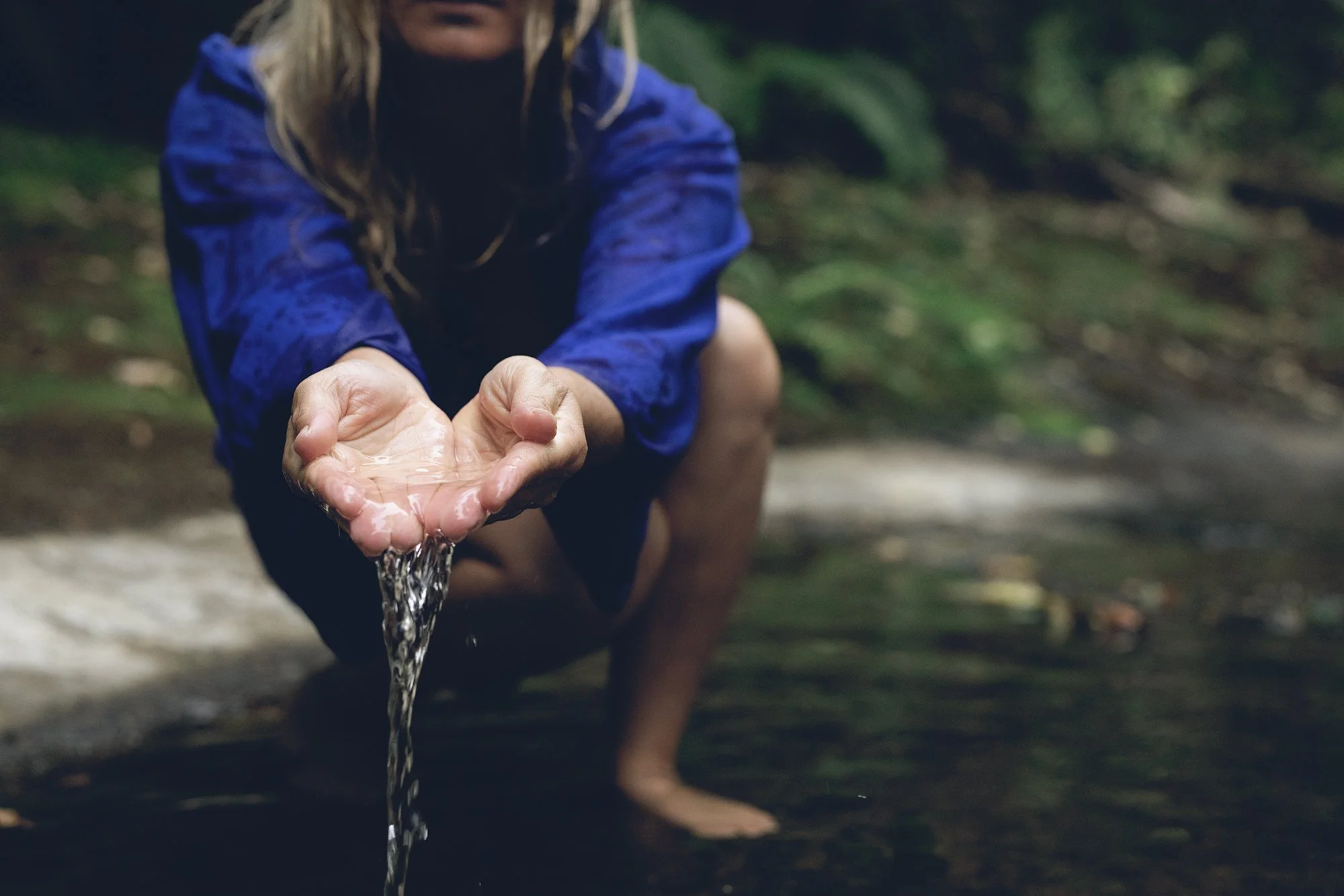 willa and waterhands2.jpg