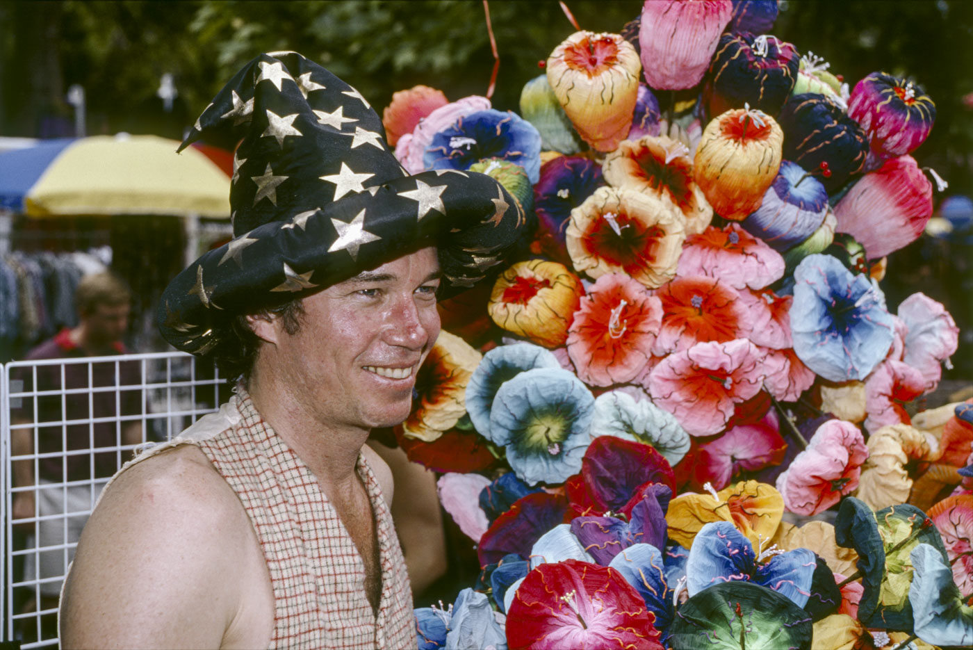Ian Byerlee (everlasting rubber flowers) on ‘Arabian Nights Day’ | 1992 | P40